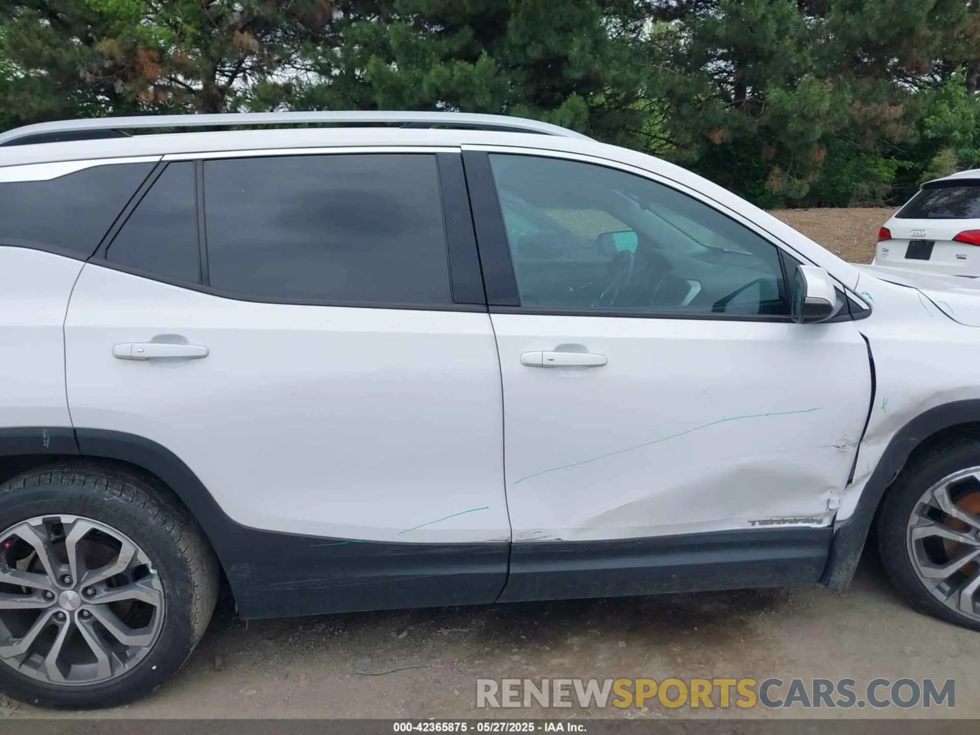 13 Photograph of a damaged car 3GKALPEX3KL134814 GMC TERRAIN 2019