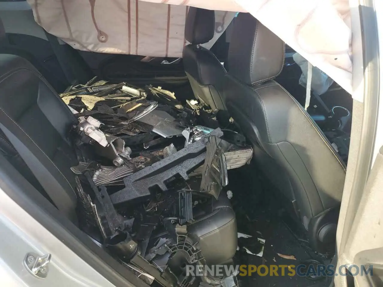 11 Photograph of a damaged car 3GKALPEX3KL163598 GMC TERRAIN 2019