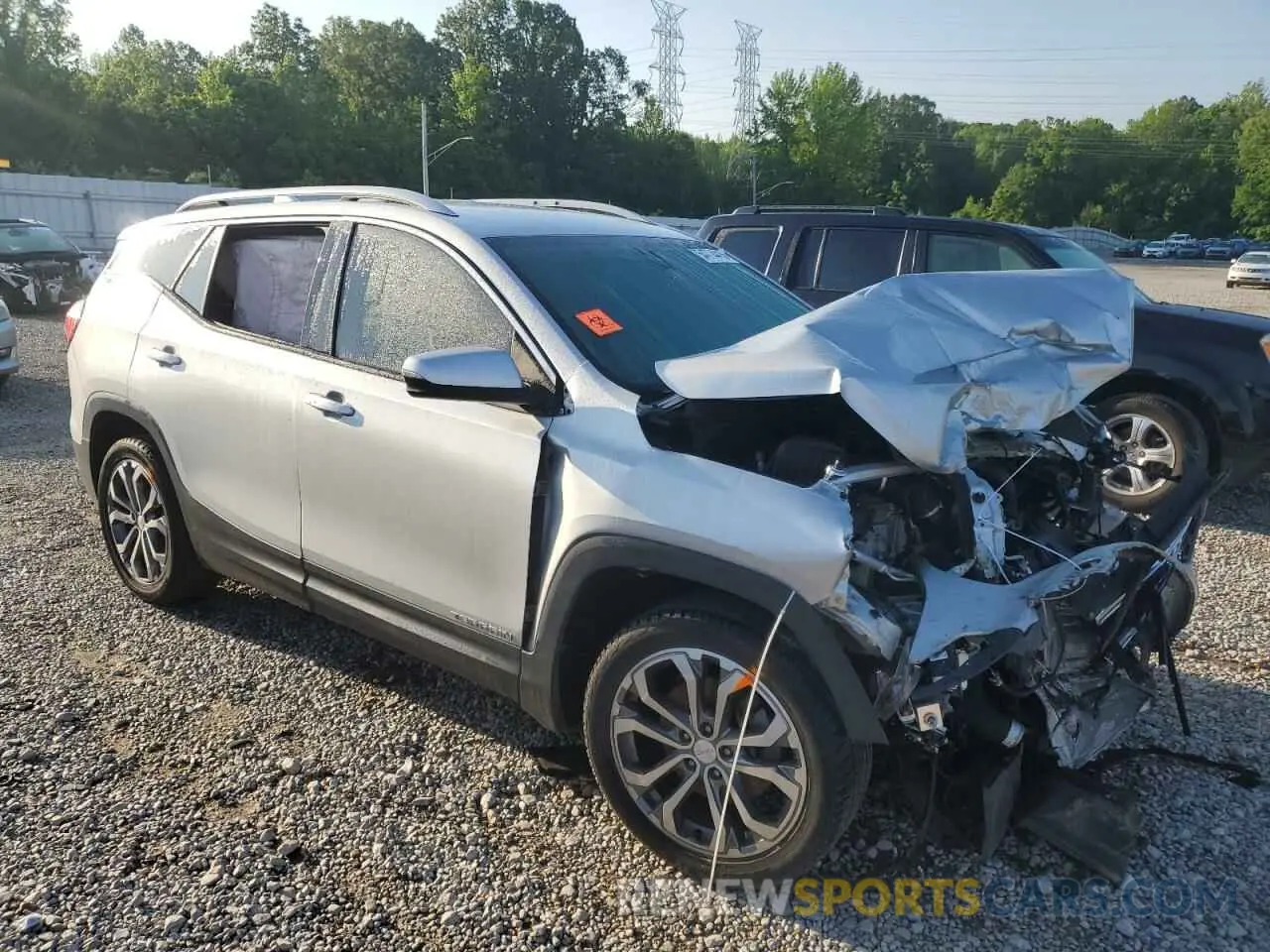 4 Photograph of a damaged car 3GKALPEX3KL163598 GMC TERRAIN 2019