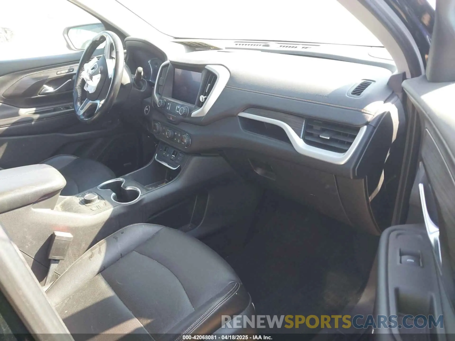 5 Photograph of a damaged car 3GKALPEX4KL135079 GMC TERRAIN 2019