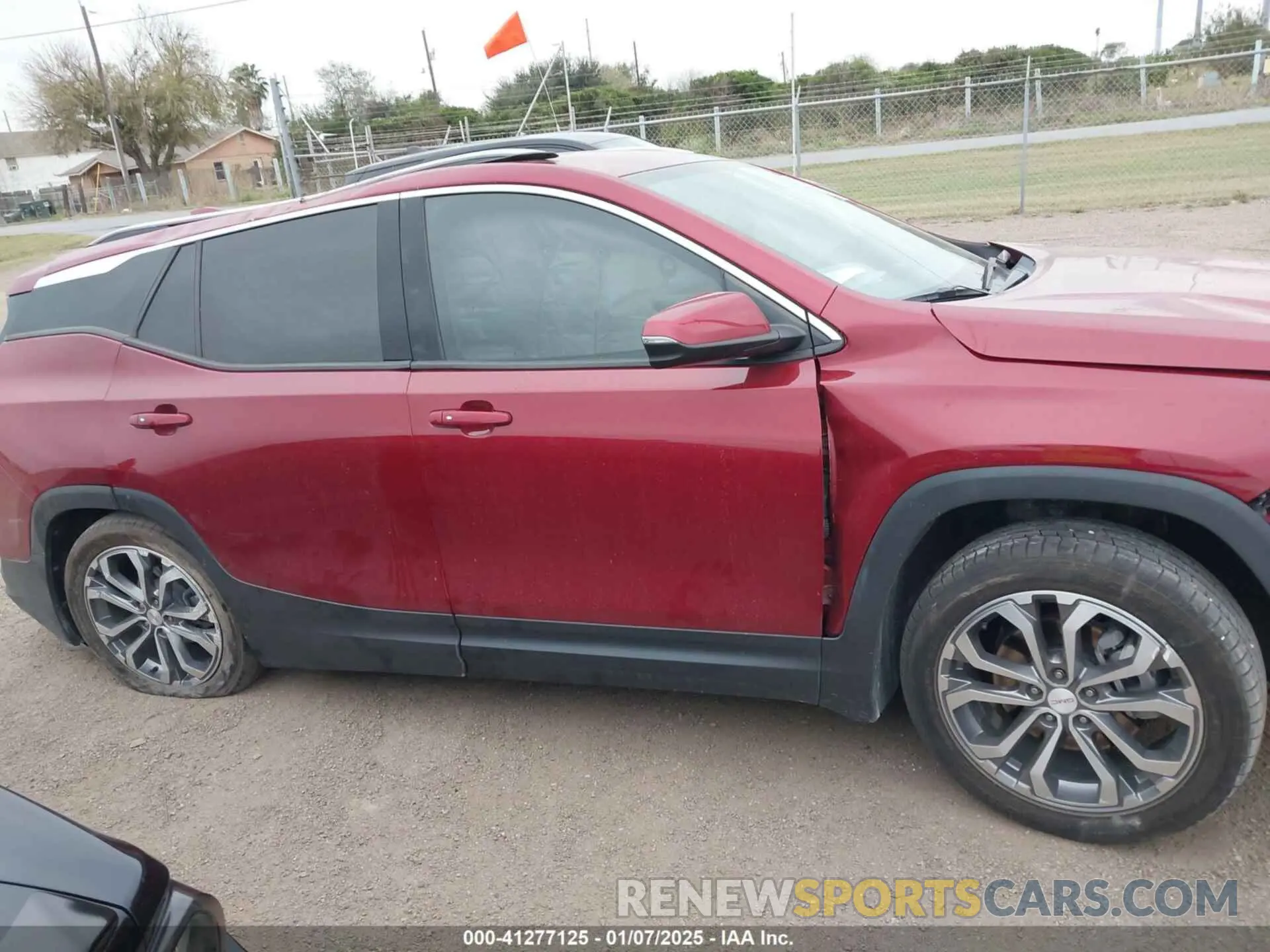 13 Photograph of a damaged car 3GKALPEX6KL372902 GMC TERRAIN 2019
