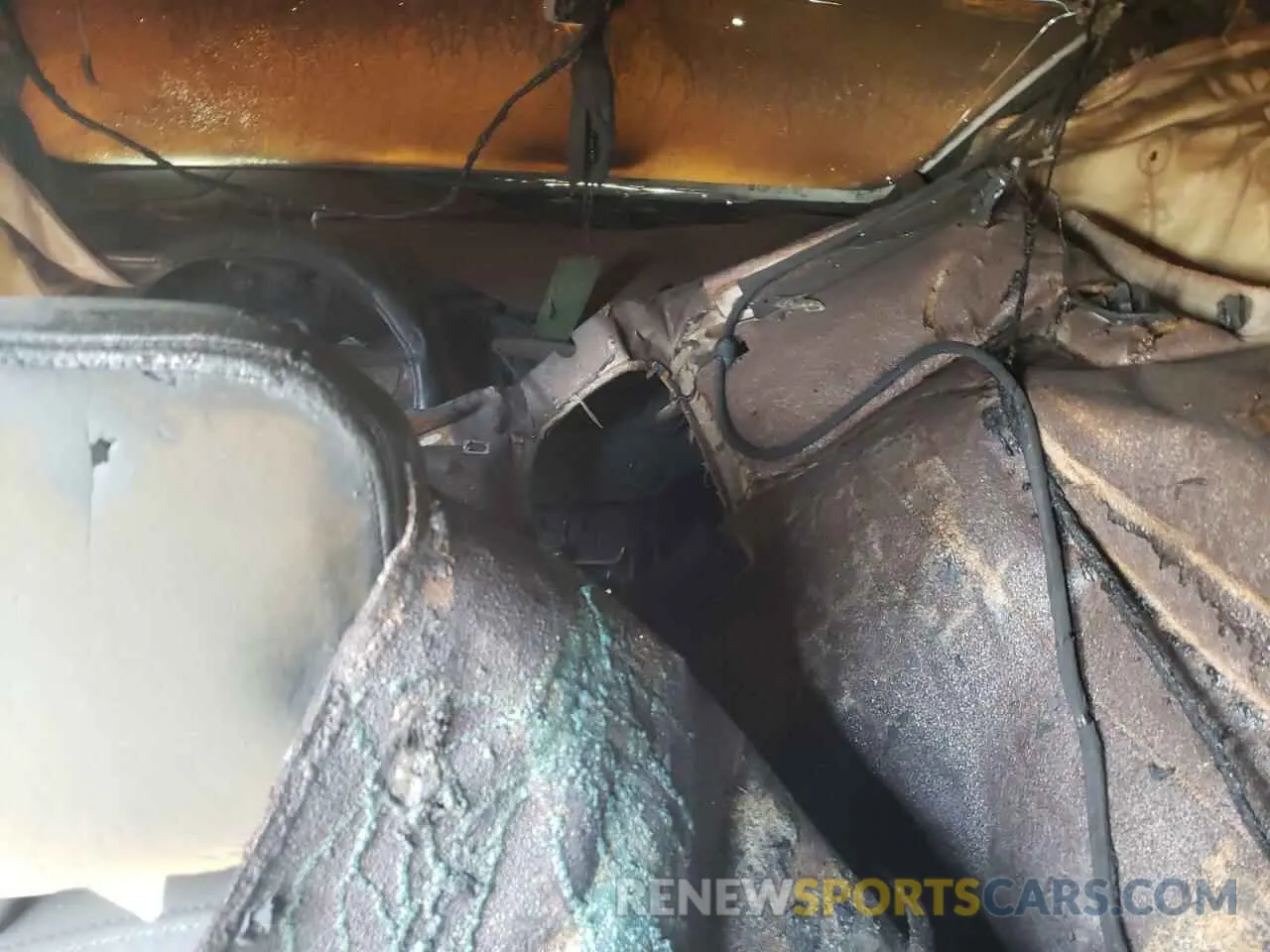 8 Photograph of a damaged car 3GKALPEX9KL373476 GMC TERRAIN 2019