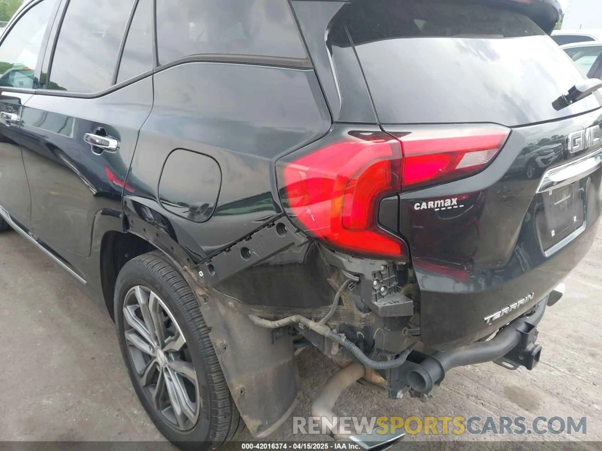 19 Photograph of a damaged car 3GKALSEX3KL123685 GMC TERRAIN 2019