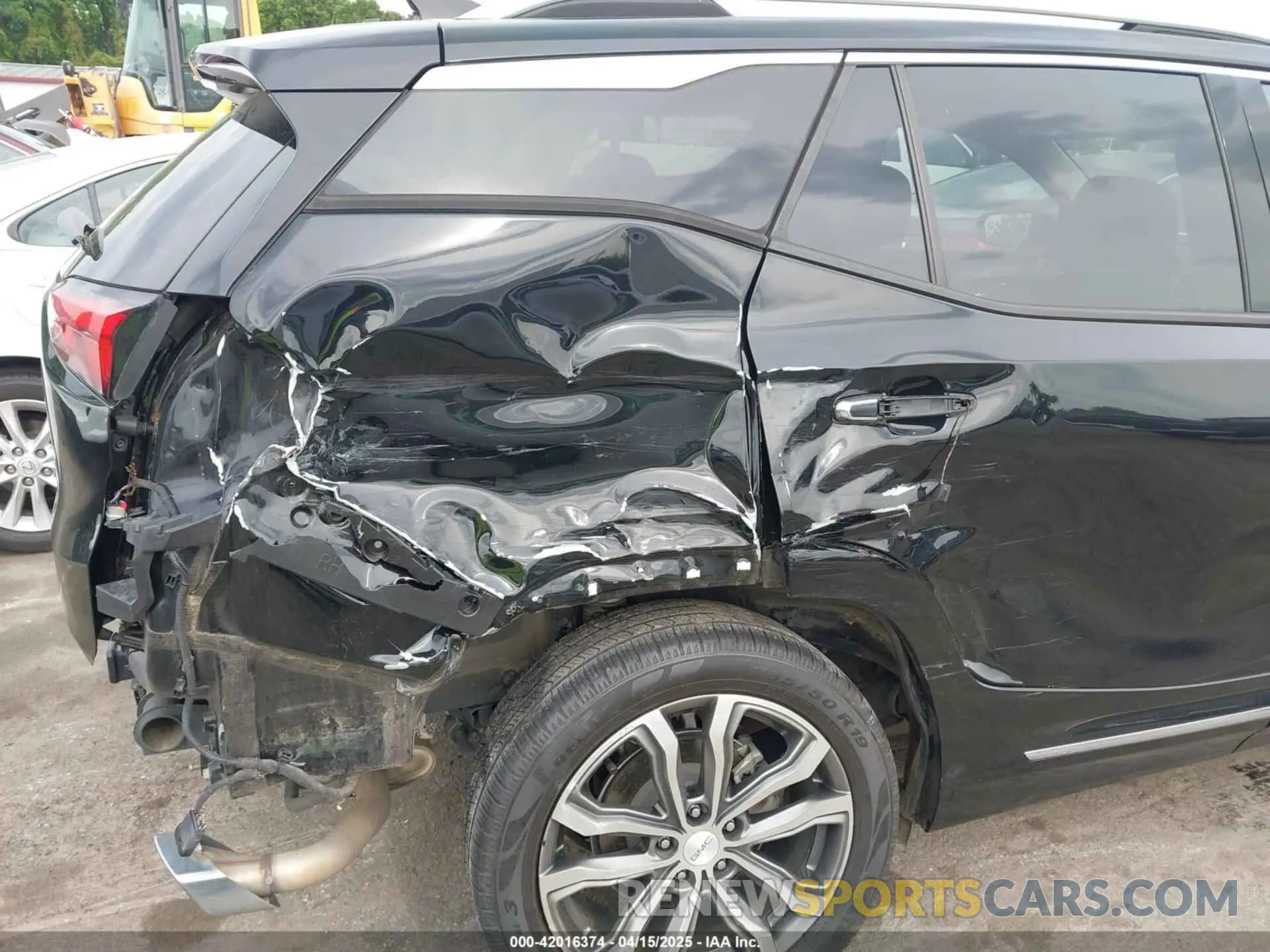 6 Photograph of a damaged car 3GKALSEX3KL123685 GMC TERRAIN 2019