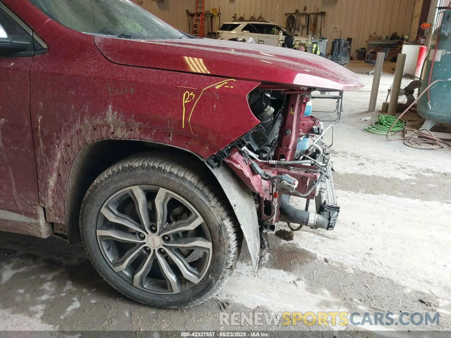 18 Photograph of a damaged car 3GKALSEX4KL389068 GMC TERRAIN 2019