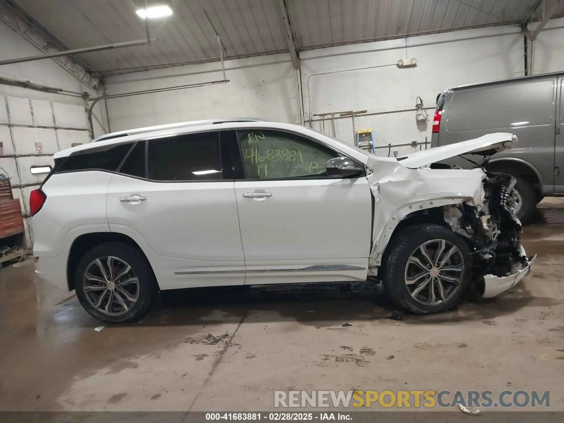 13 Photograph of a damaged car 3GKALSEX5KL284619 GMC TERRAIN 2019