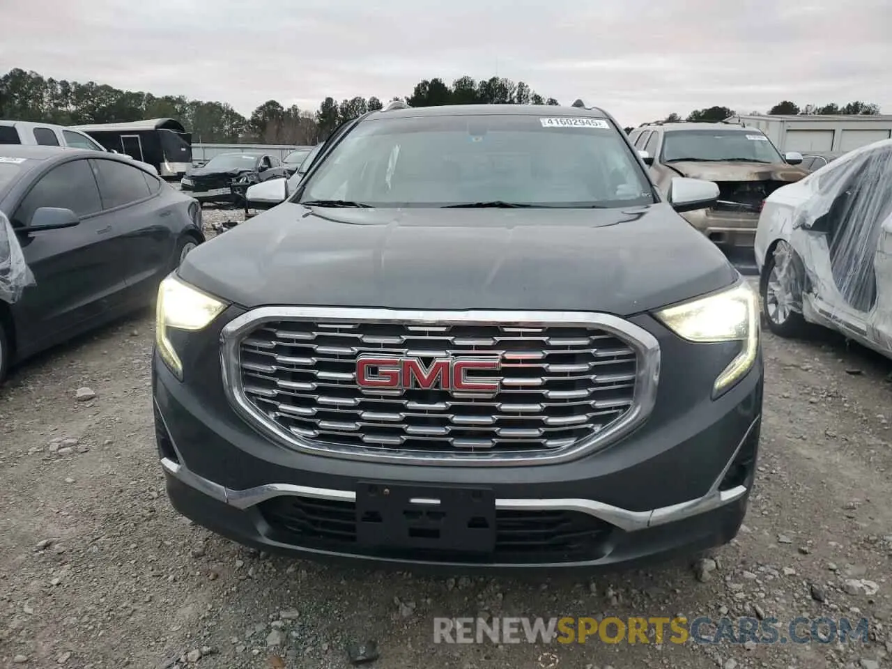 5 Photograph of a damaged car 3GKALSEX8KL209199 GMC TERRAIN 2019