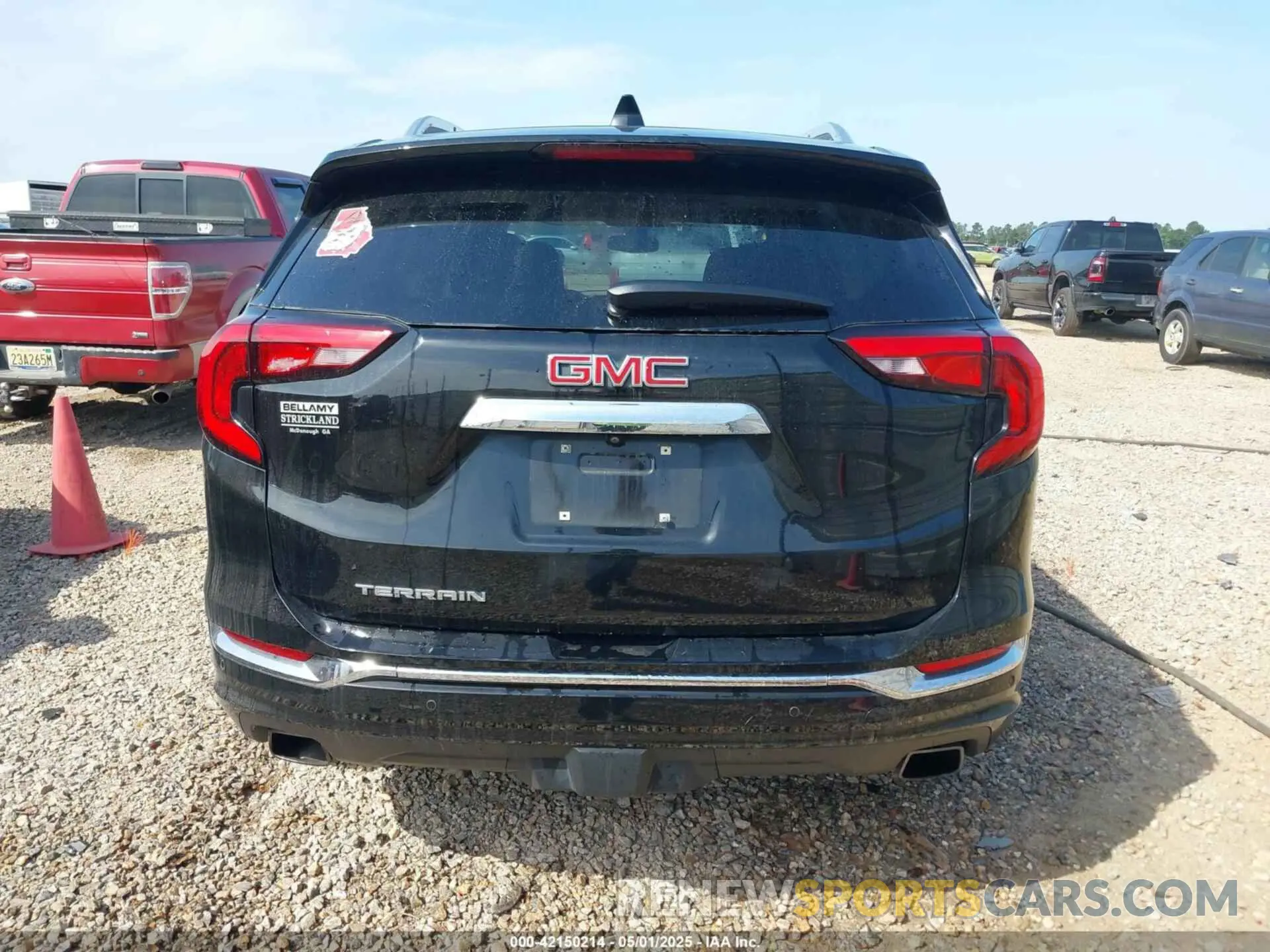 16 Photograph of a damaged car 3GKALSEX9KL356017 GMC TERRAIN 2019
