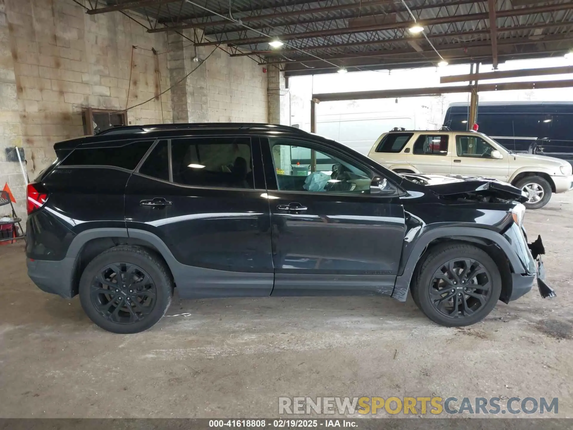 13 Photograph of a damaged car 3GKALTEV0KL222002 GMC TERRAIN 2019