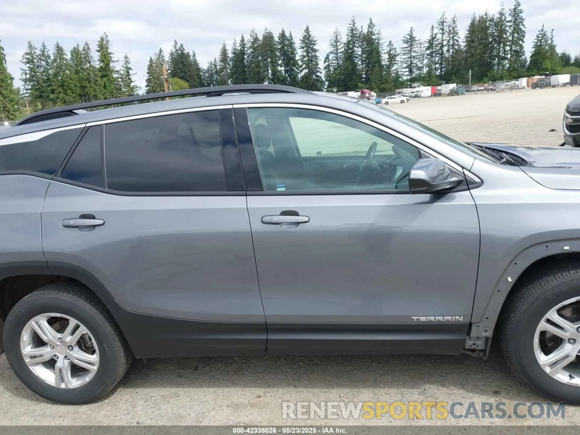 14 Photograph of a damaged car 3GKALTEV1KL293368 GMC TERRAIN 2019