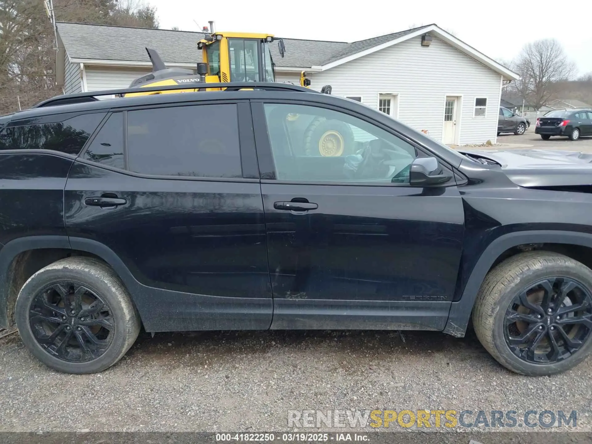 13 Photograph of a damaged car 3GKALTEV1KL386679 GMC TERRAIN 2019