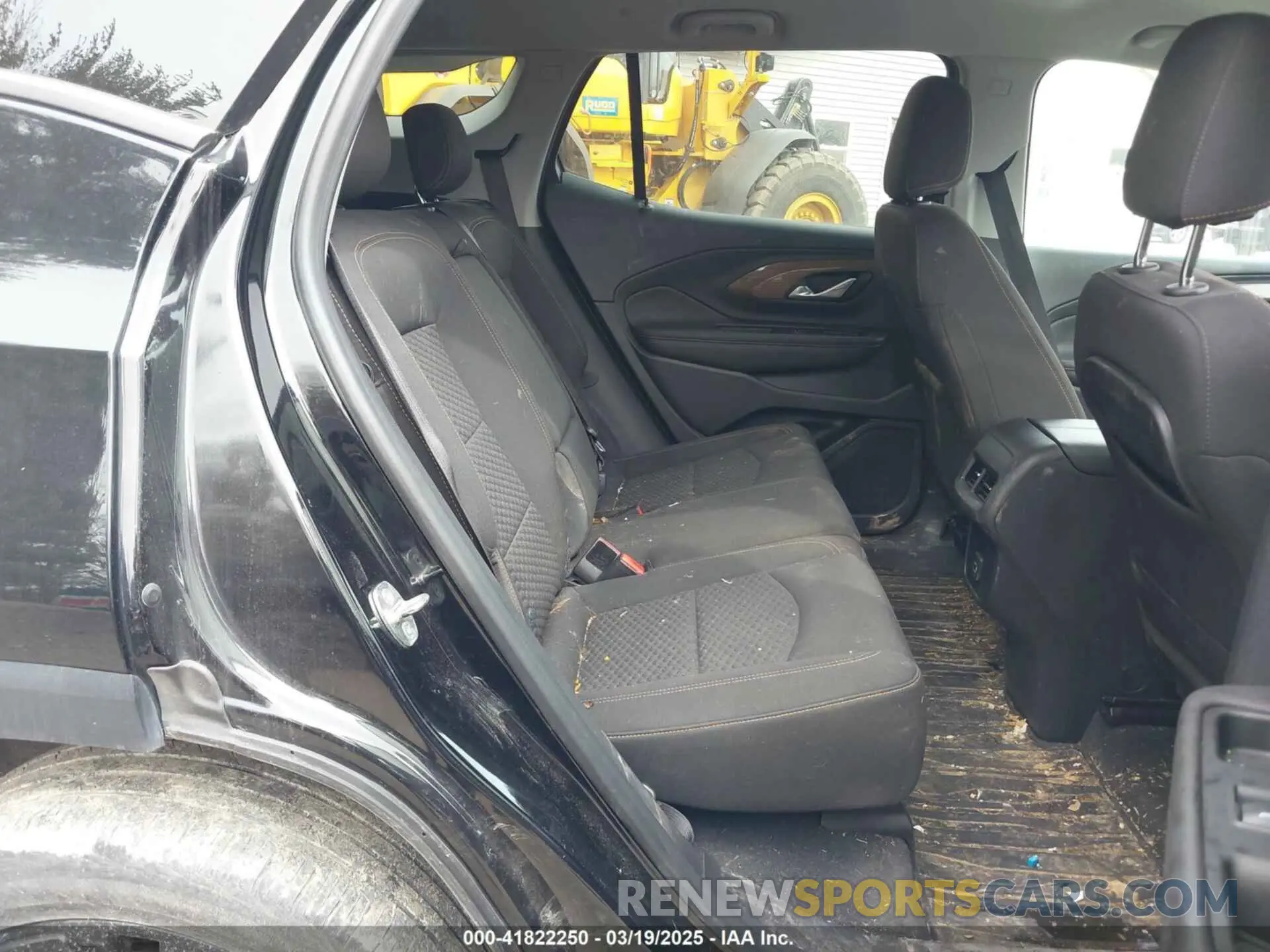 8 Photograph of a damaged car 3GKALTEV1KL386679 GMC TERRAIN 2019