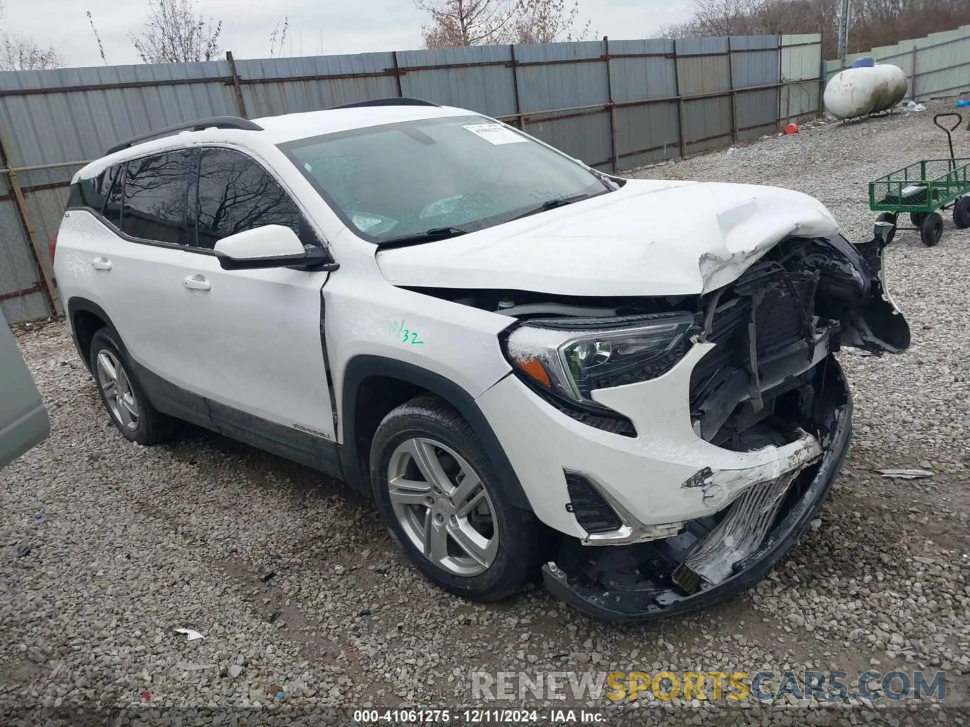 13 Photograph of a damaged car 3GKALTEV2KL142071 GMC TERRAIN 2019