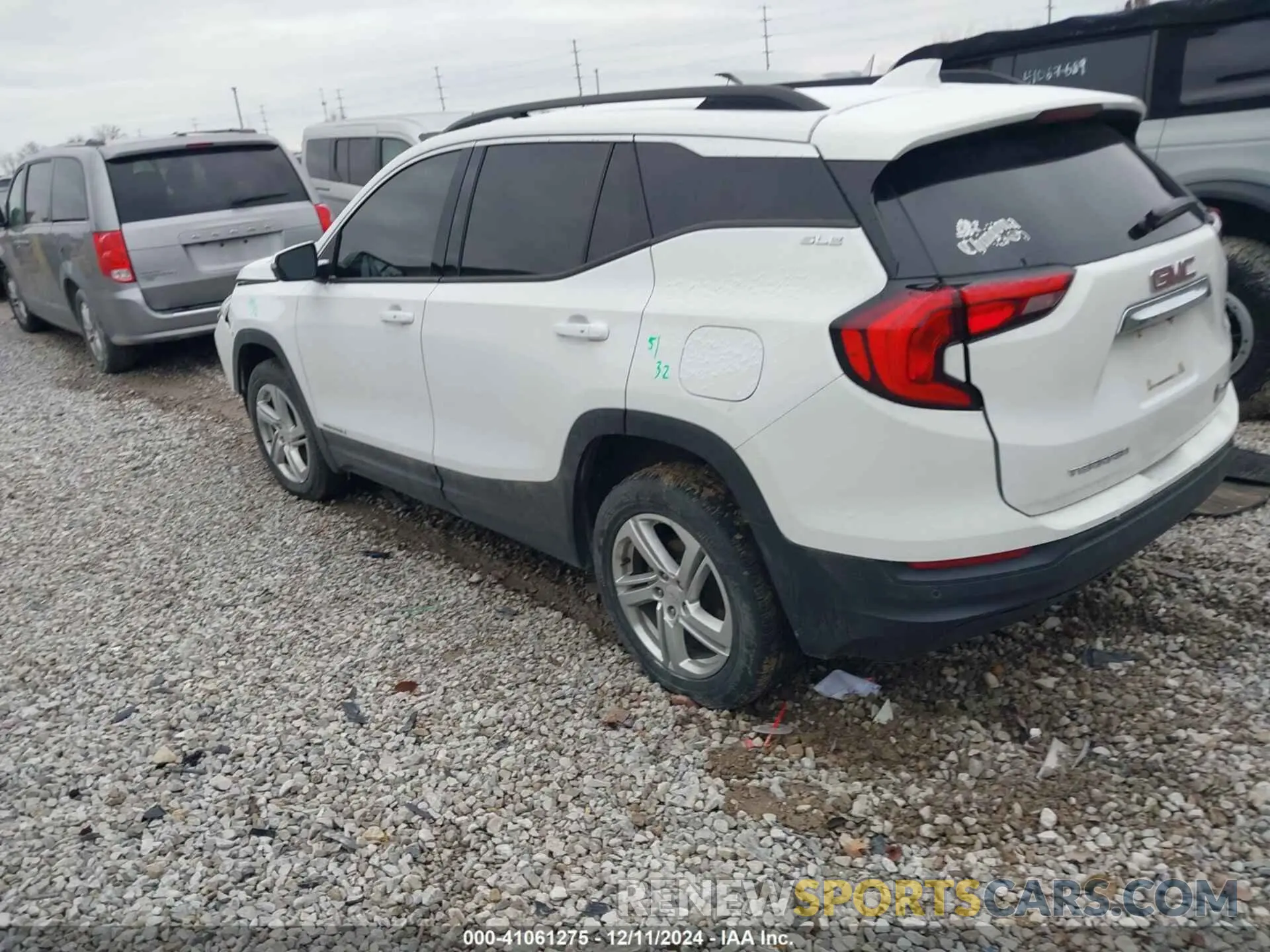 3 Photograph of a damaged car 3GKALTEV2KL142071 GMC TERRAIN 2019