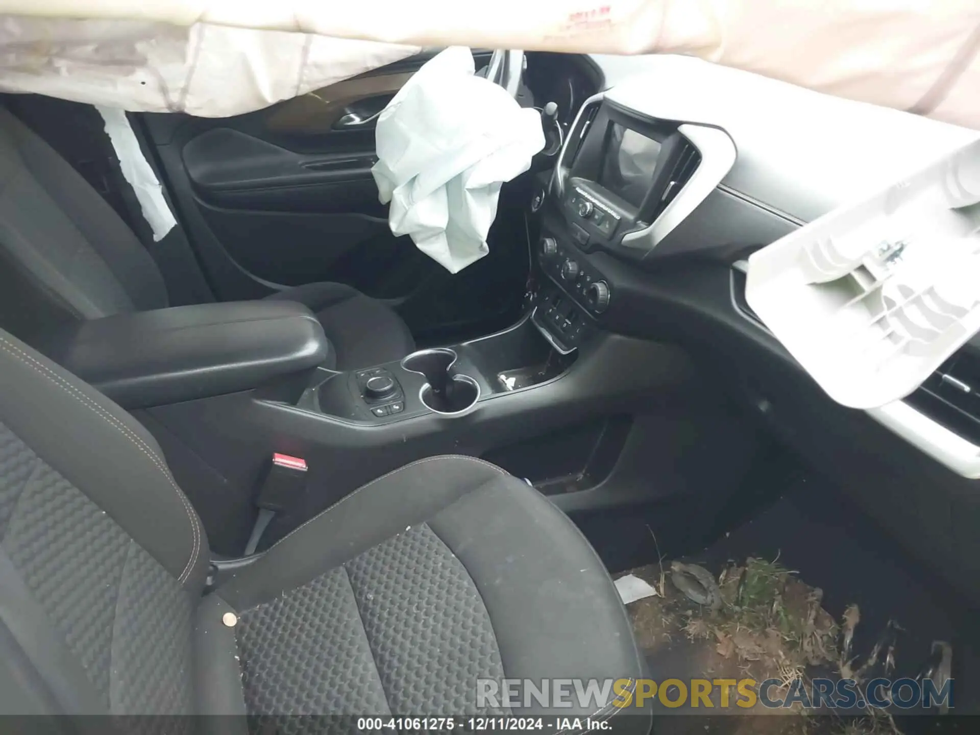 5 Photograph of a damaged car 3GKALTEV2KL142071 GMC TERRAIN 2019