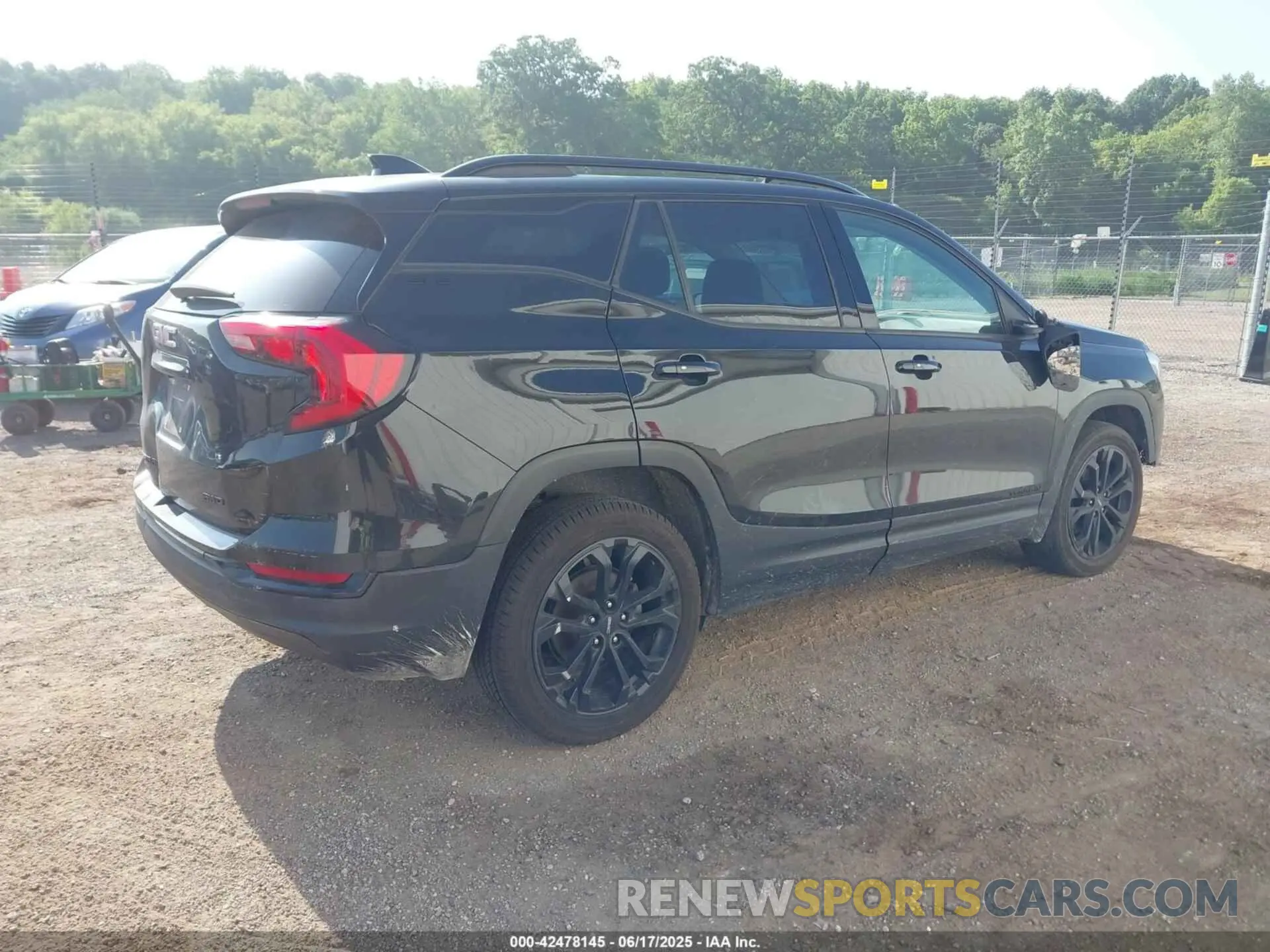 4 Photograph of a damaged car 3GKALTEV2KL282623 GMC TERRAIN 2019