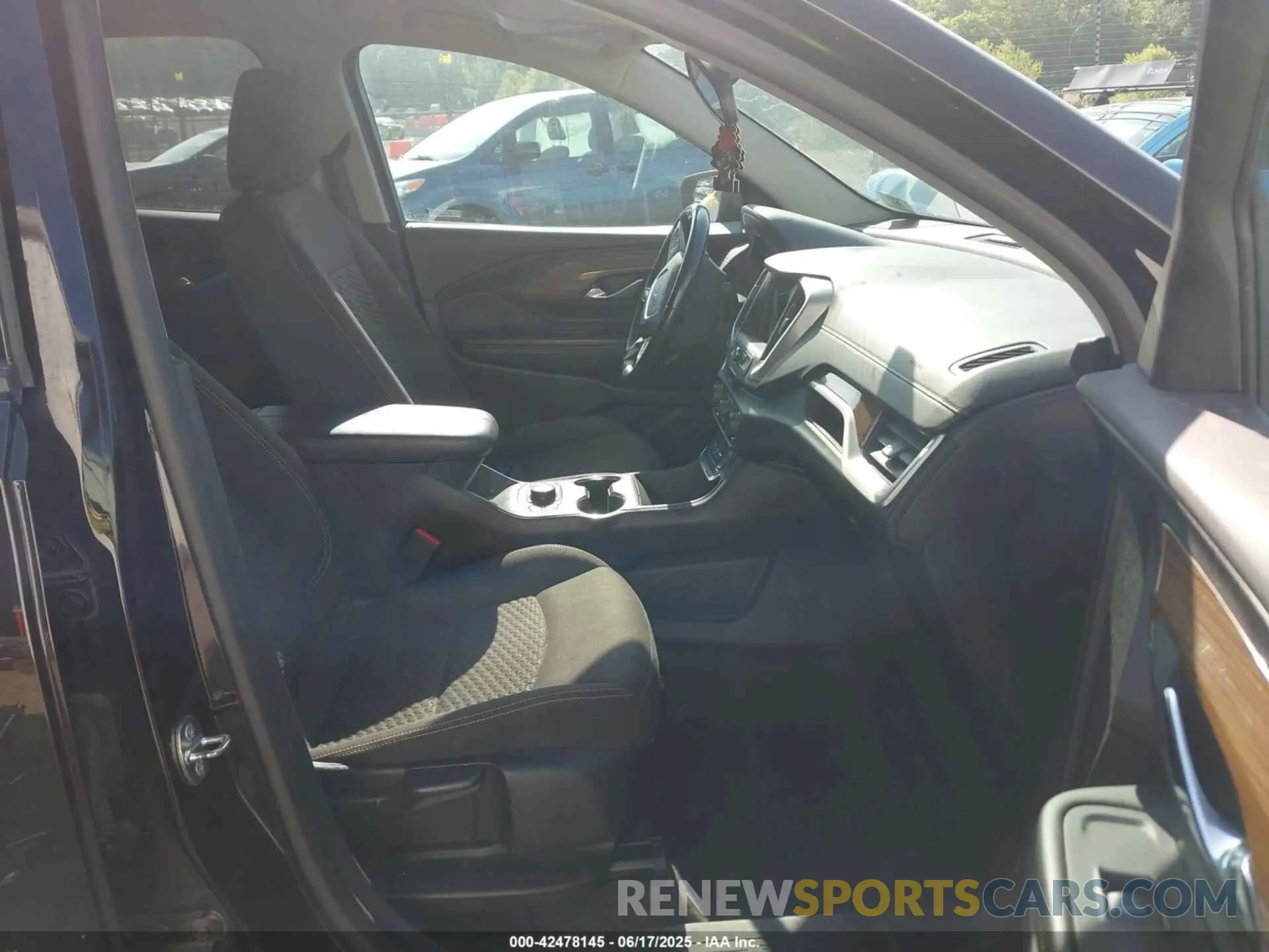 5 Photograph of a damaged car 3GKALTEV2KL282623 GMC TERRAIN 2019