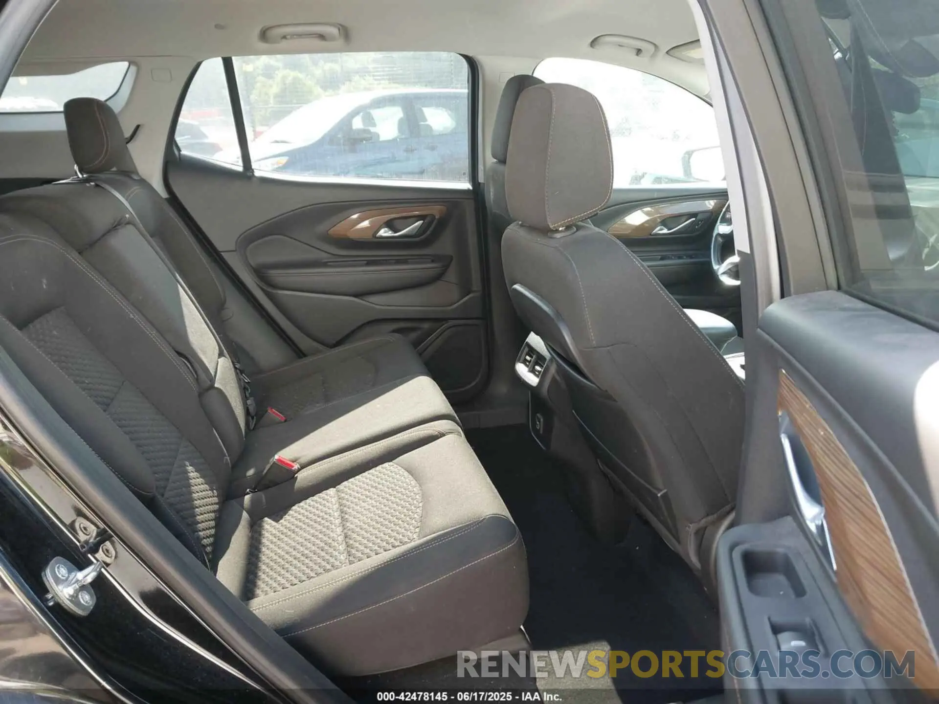 8 Photograph of a damaged car 3GKALTEV2KL282623 GMC TERRAIN 2019