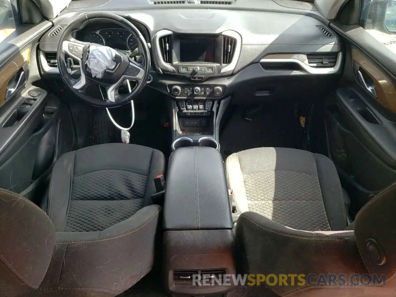 8 Photograph of a damaged car 3GKALTEV2KL384035 GMC TERRAIN 2019