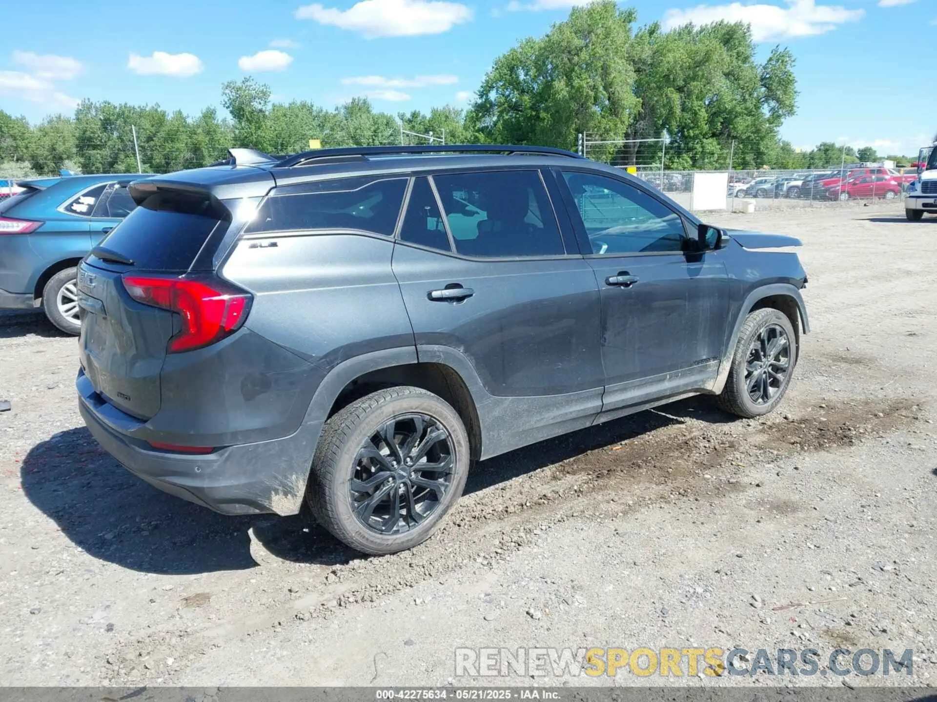 4 Photograph of a damaged car 3GKALTEV3KL370595 GMC TERRAIN 2019