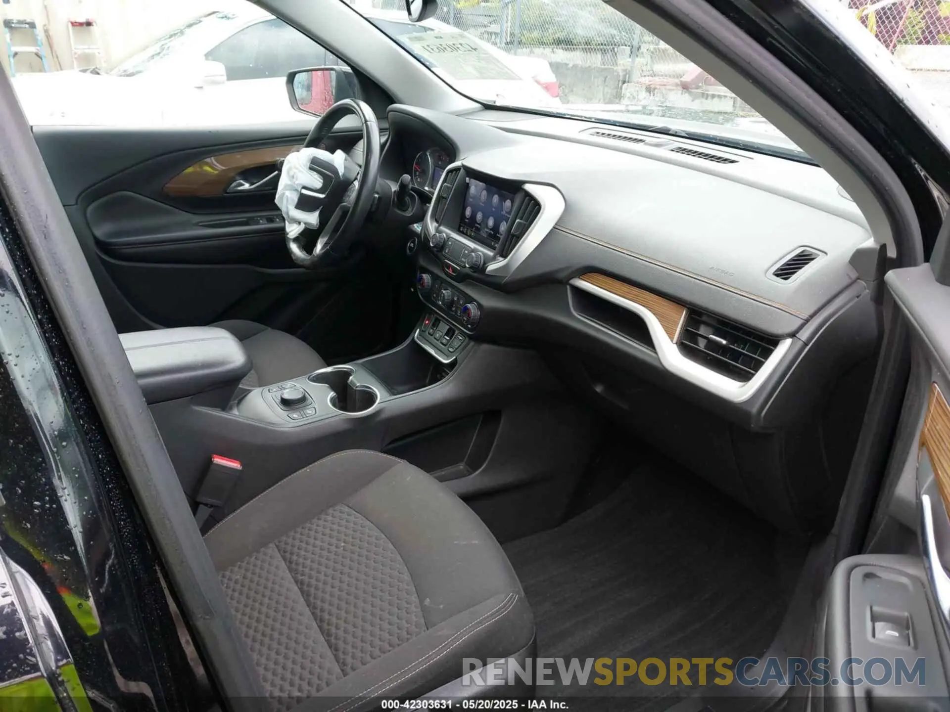 5 Photograph of a damaged car 3GKALTEV4KL102283 GMC TERRAIN 2019