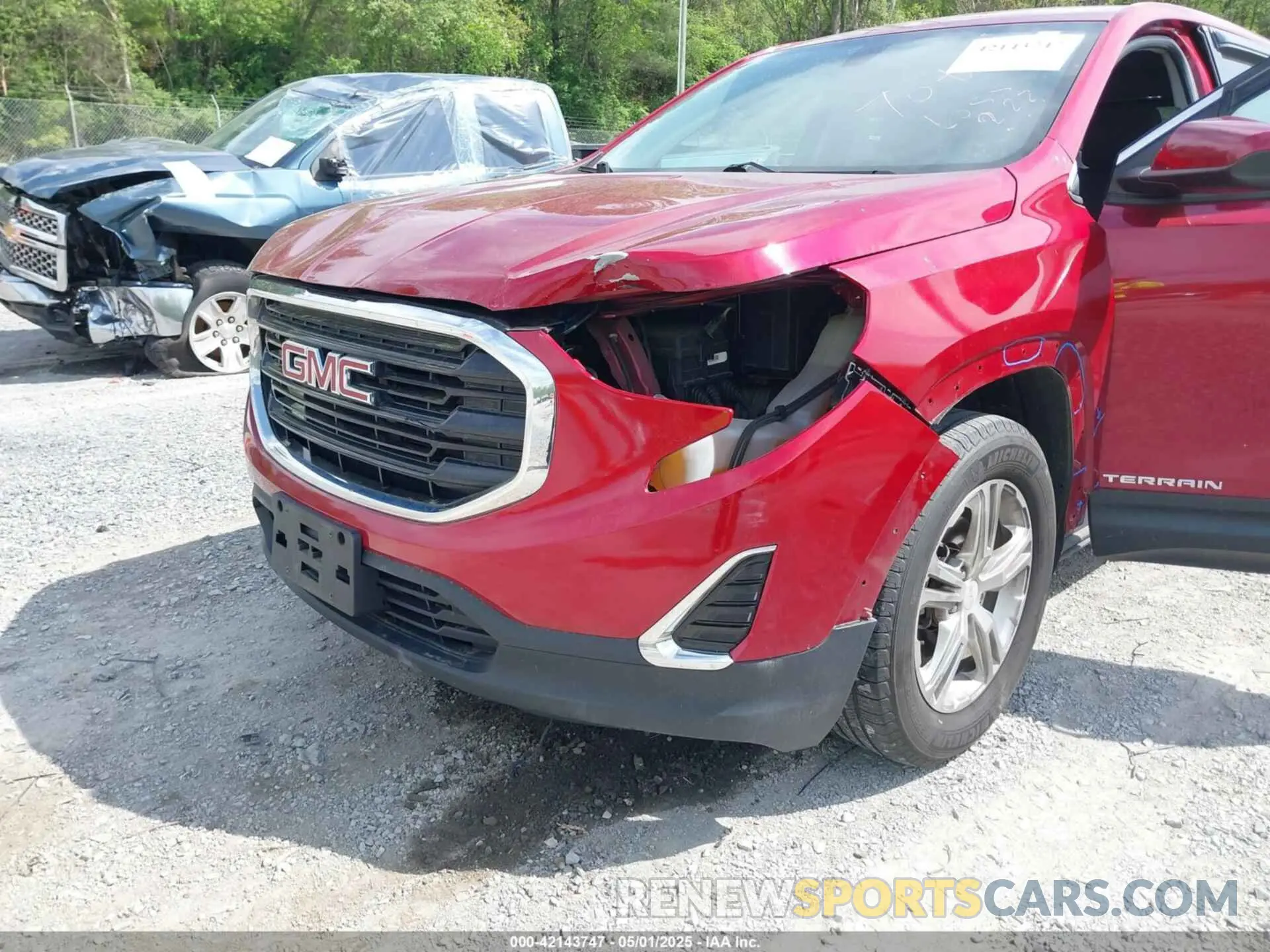 6 Photograph of a damaged car 3GKALTEV4KL399376 GMC TERRAIN 2019