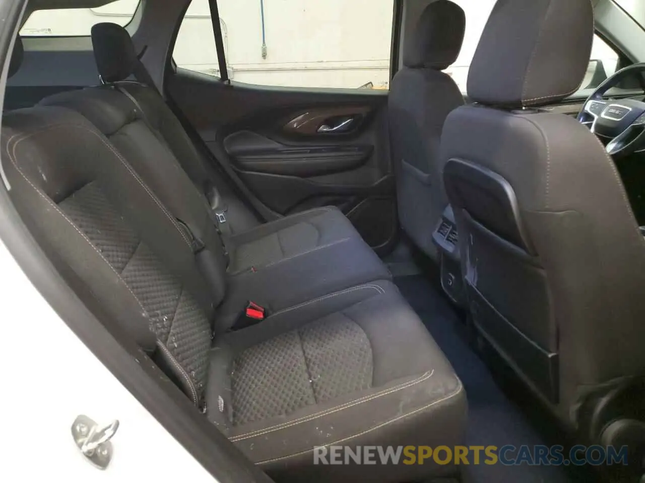 10 Photograph of a damaged car 3GKALTEV5KL212792 GMC TERRAIN 2019