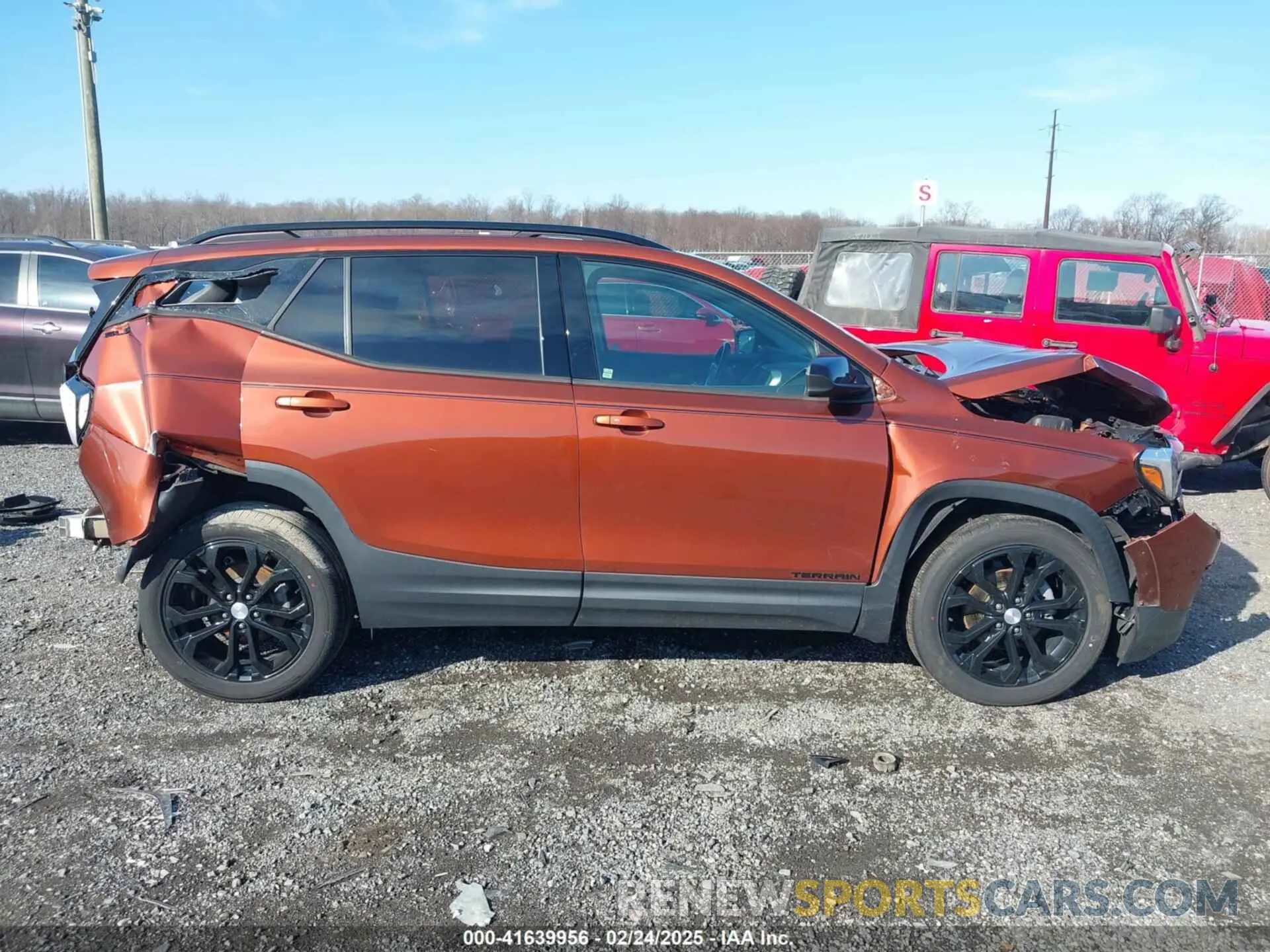 14 Photograph of a damaged car 3GKALTEV5KL317283 GMC TERRAIN 2019