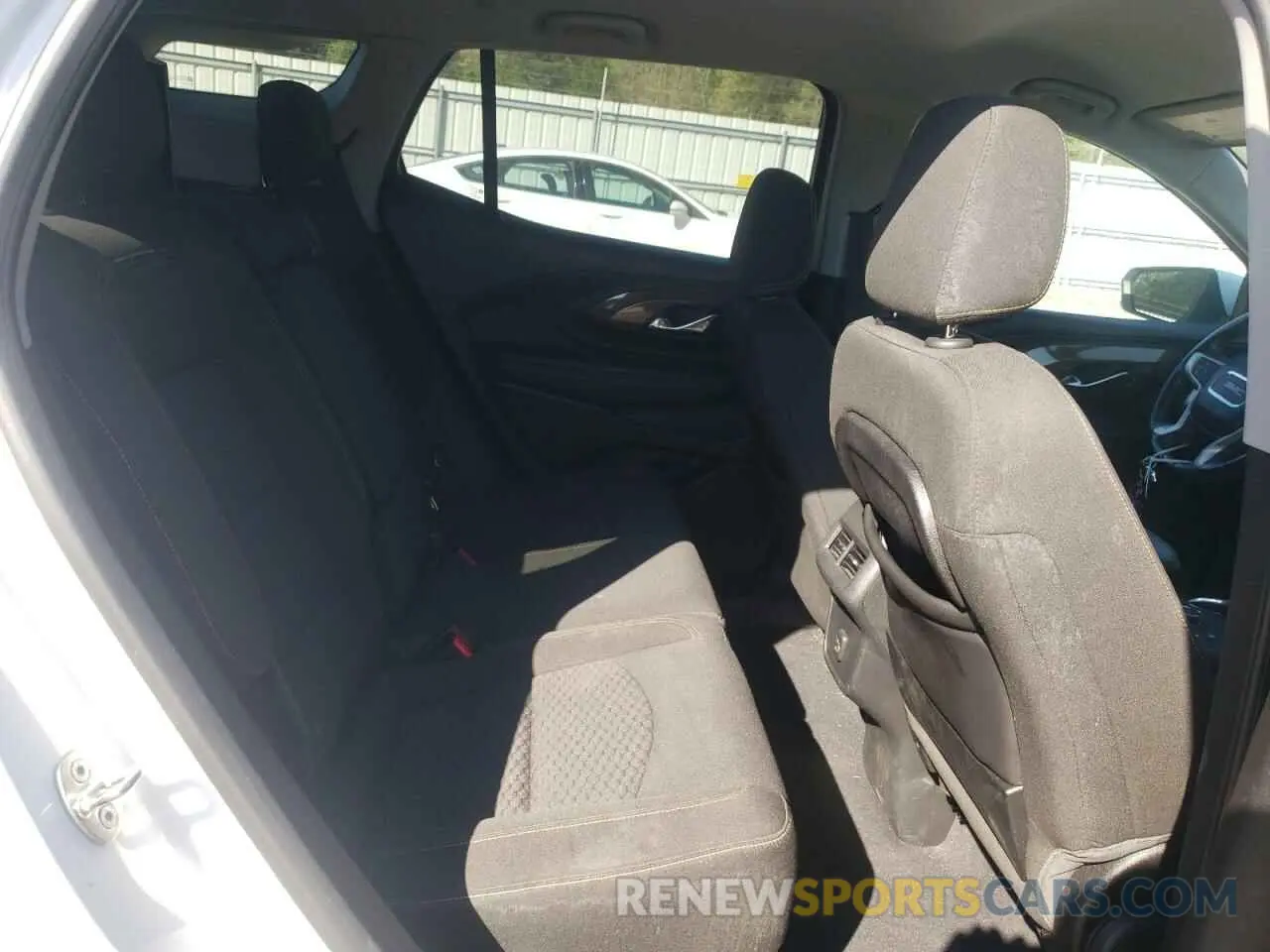 10 Photograph of a damaged car 3GKALTEV6KL291602 GMC TERRAIN 2019