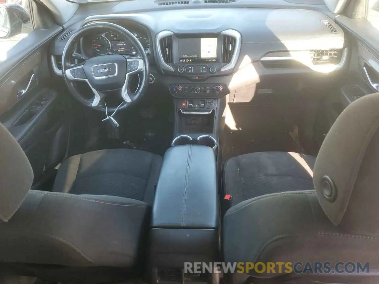 8 Photograph of a damaged car 3GKALTEV7KL184512 GMC TERRAIN 2019