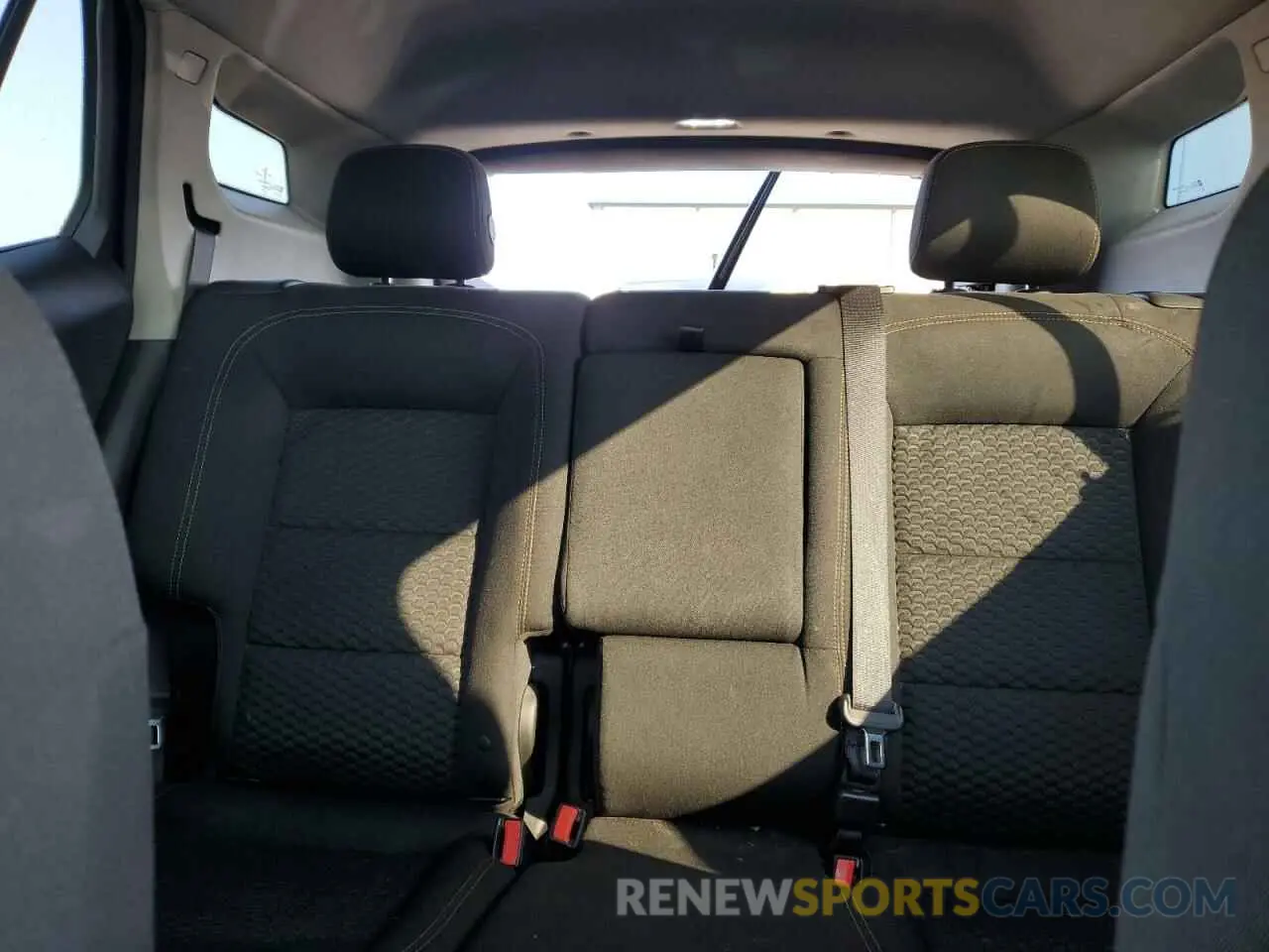 10 Photograph of a damaged car 3GKALTEV7KL242327 GMC TERRAIN 2019