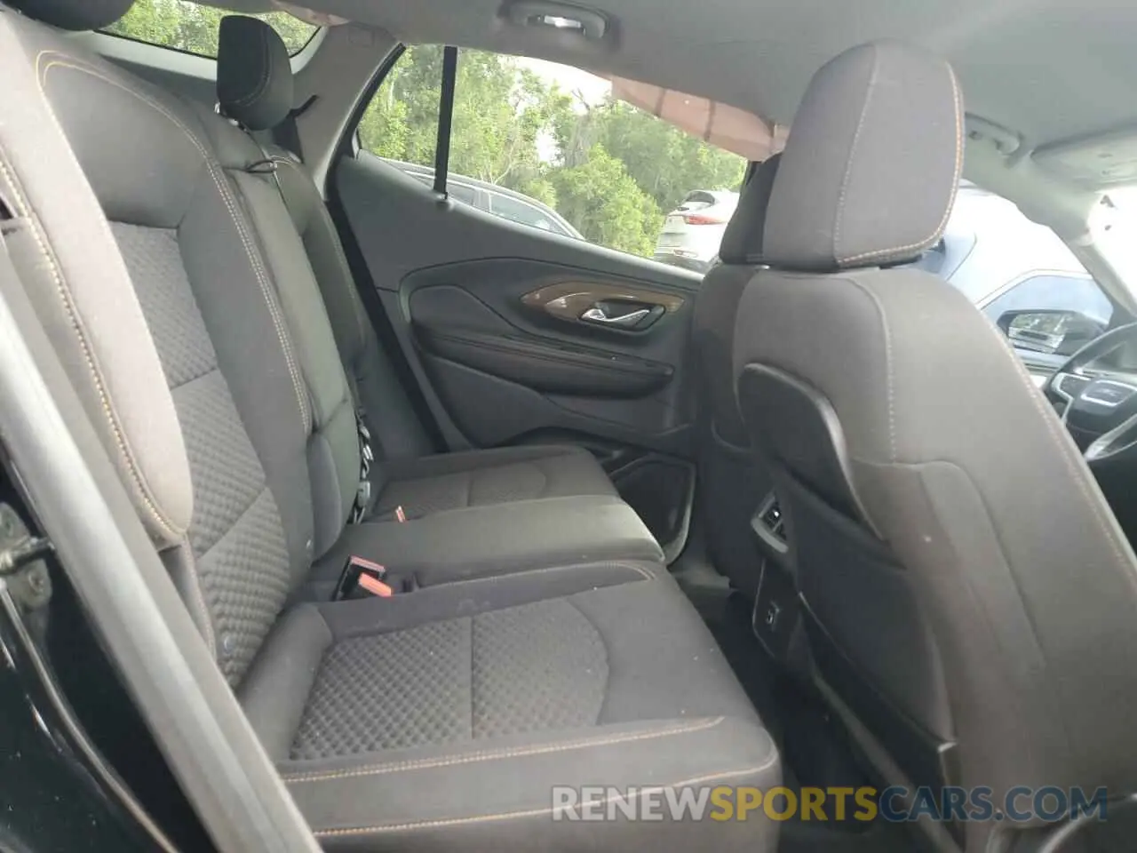 11 Photograph of a damaged car 3GKALTEV9KL131438 GMC TERRAIN 2019