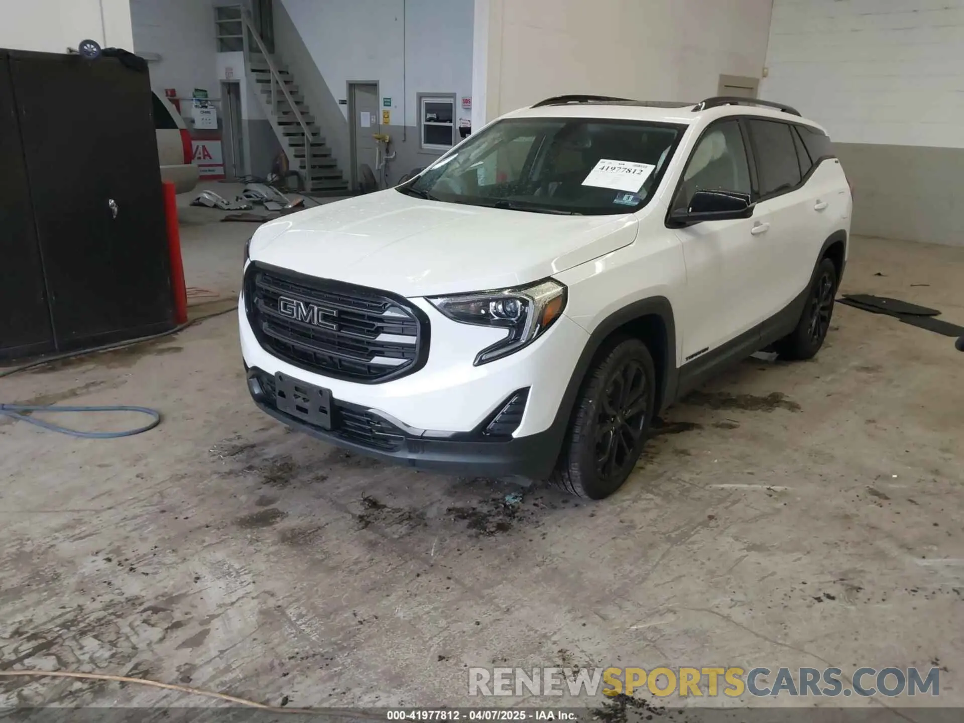 2 Photograph of a damaged car 3GKALTEVXKL300186 GMC TERRAIN 2019