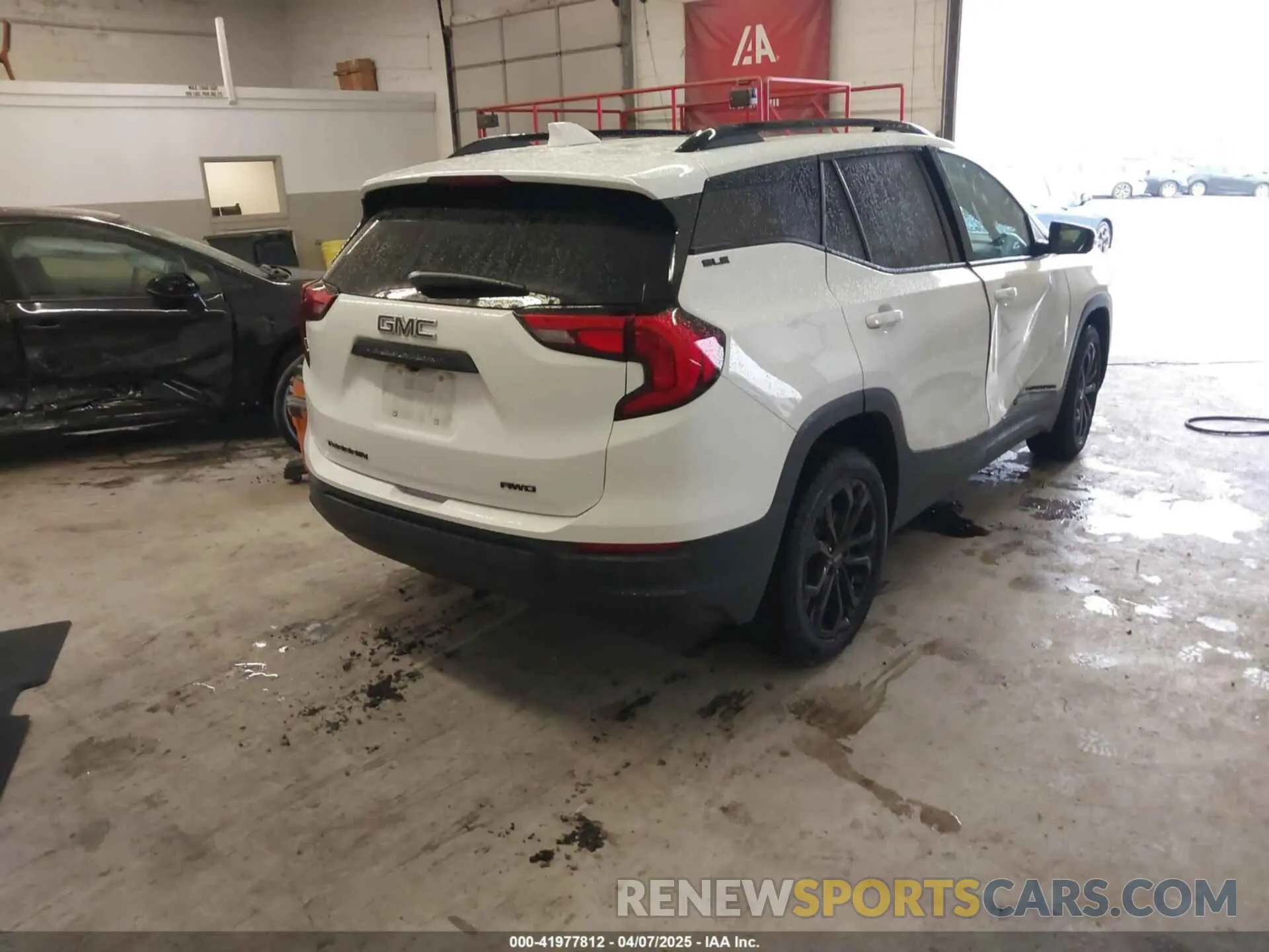 4 Photograph of a damaged car 3GKALTEVXKL300186 GMC TERRAIN 2019