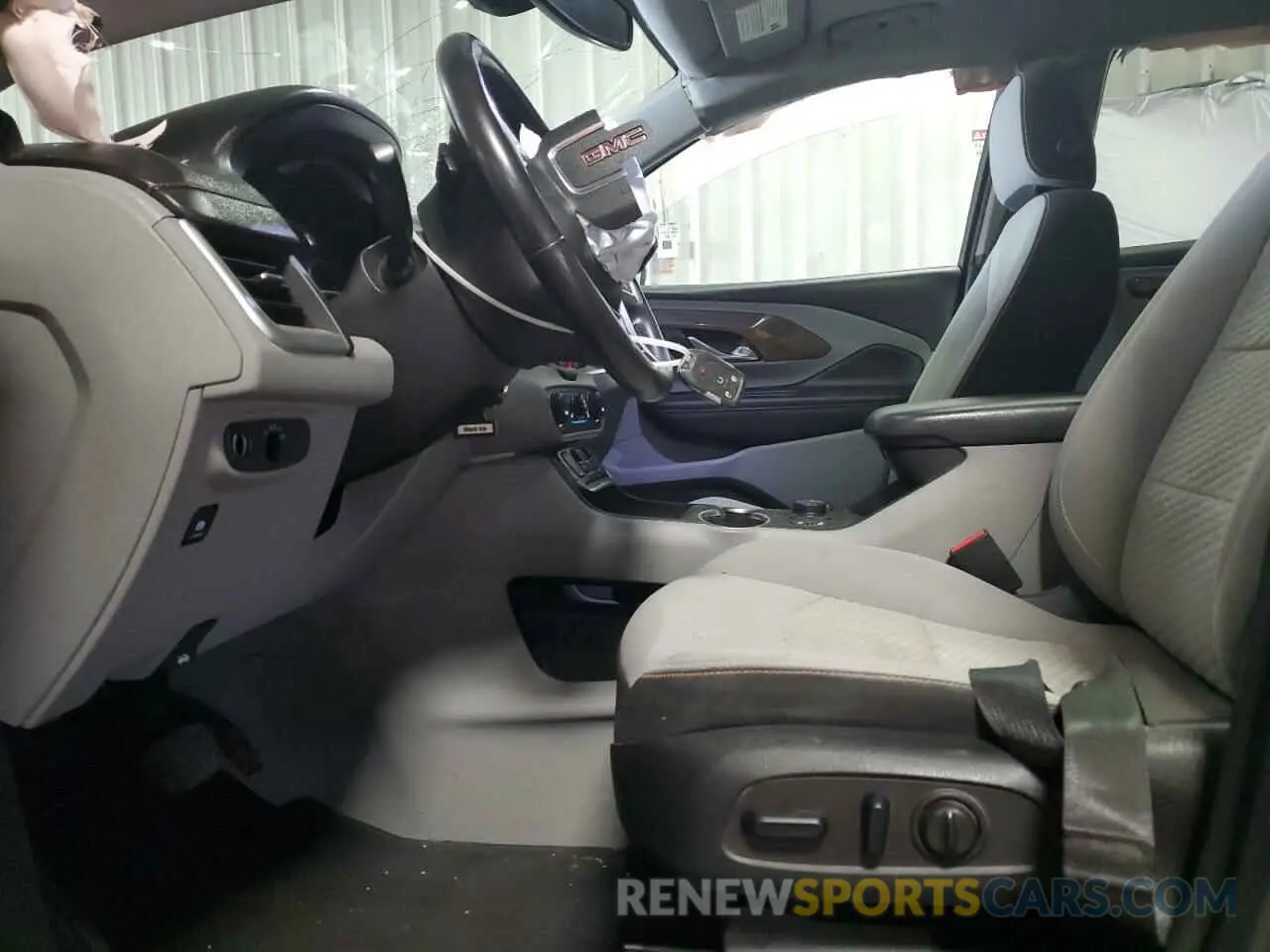 7 Photograph of a damaged car 3GKALTEX8KL362591 GMC TERRAIN 2019