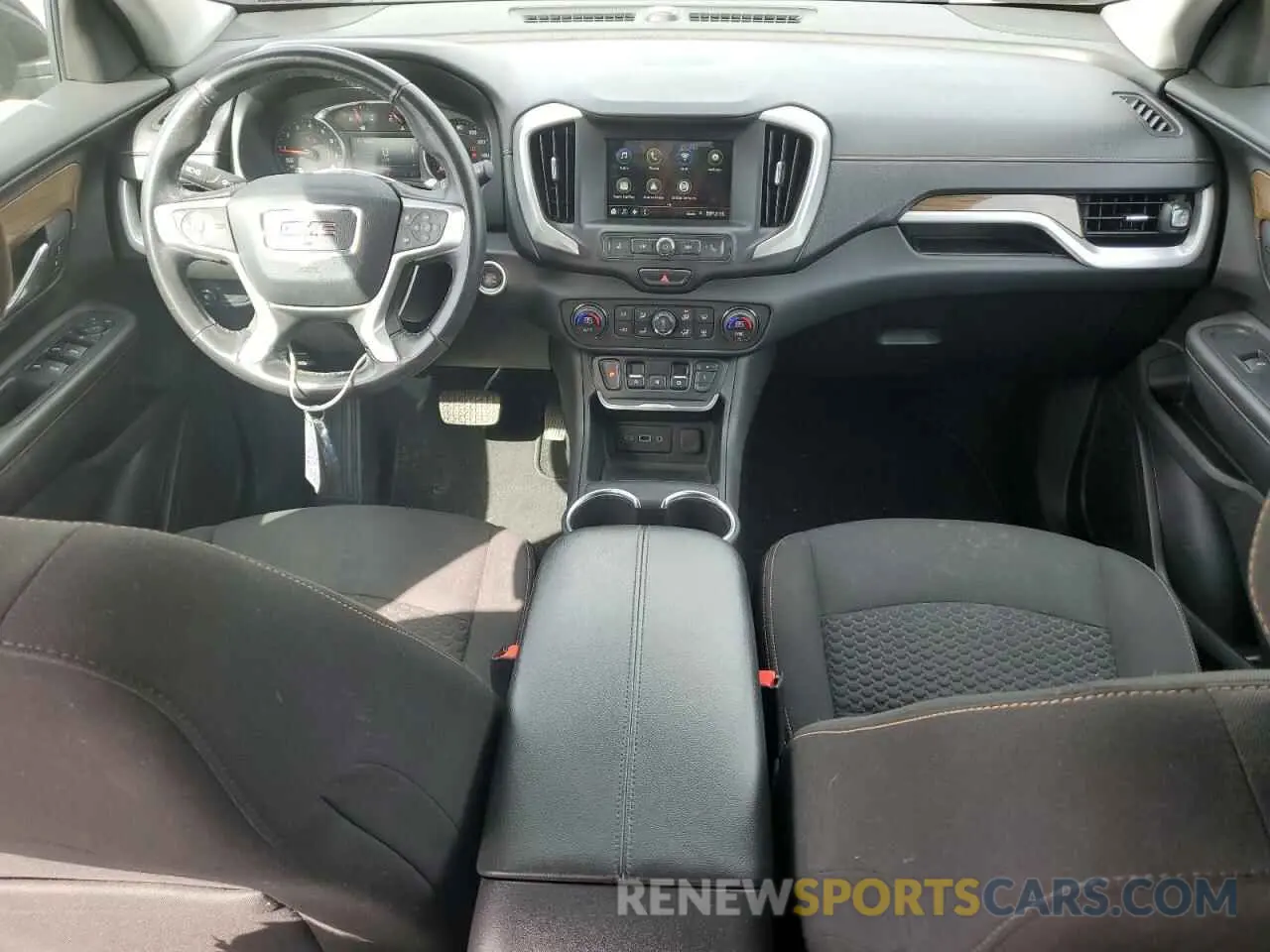 8 Photograph of a damaged car 3GKALTEX9KL212960 GMC TERRAIN 2019