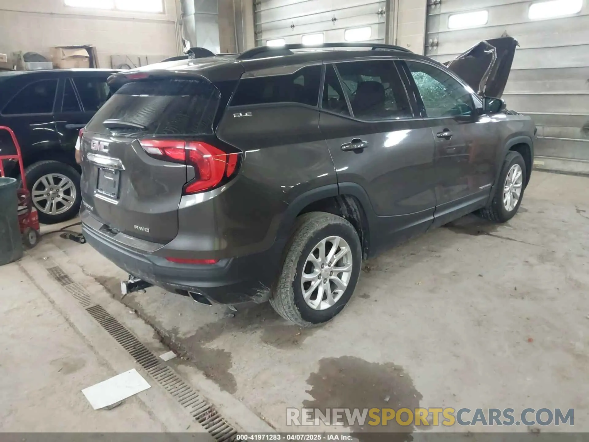 4 Photograph of a damaged car 3GKALTEXXKL177703 GMC TERRAIN 2019