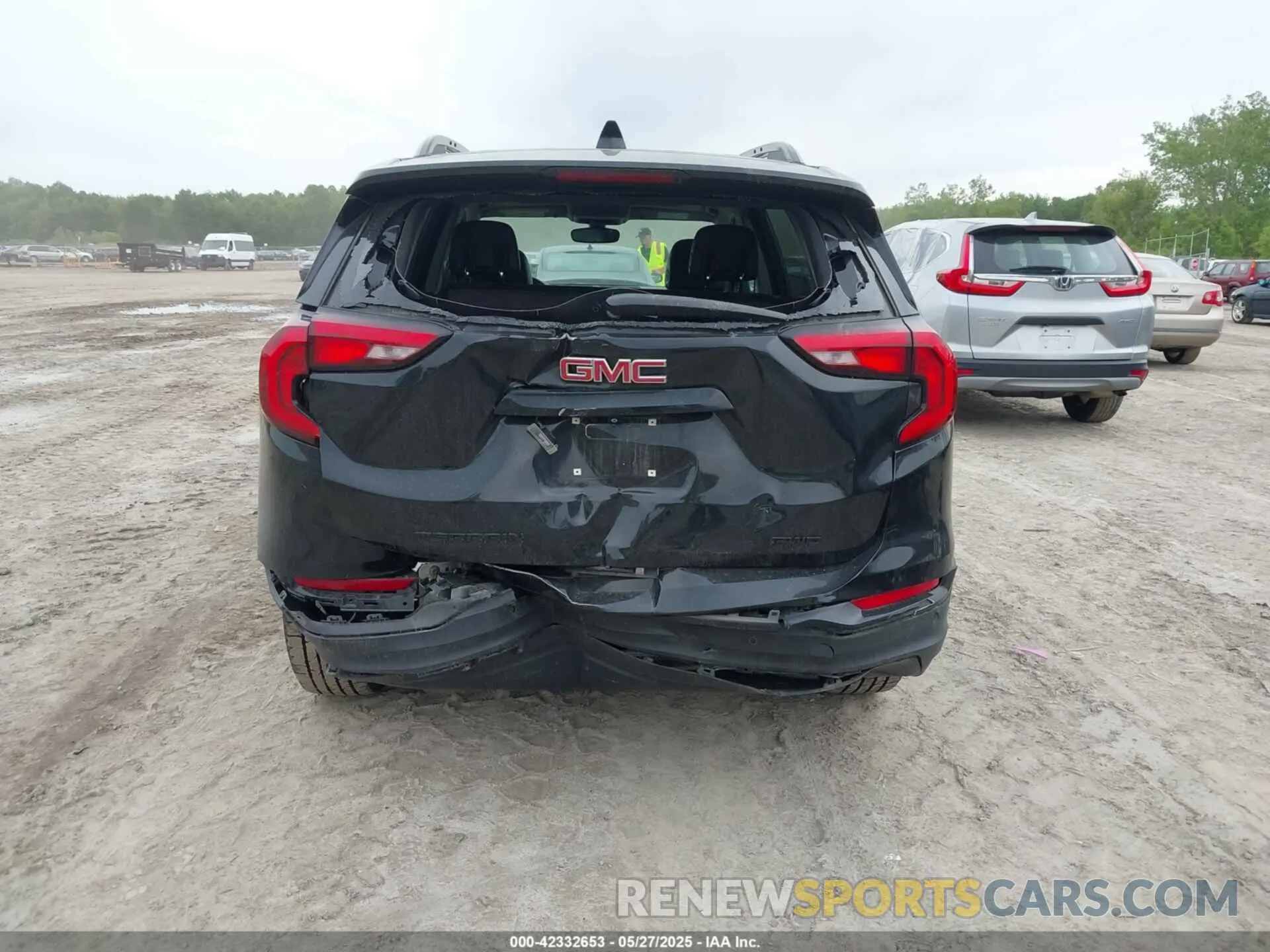 16 Photograph of a damaged car 3GKALVEV0KL102762 GMC TERRAIN 2019