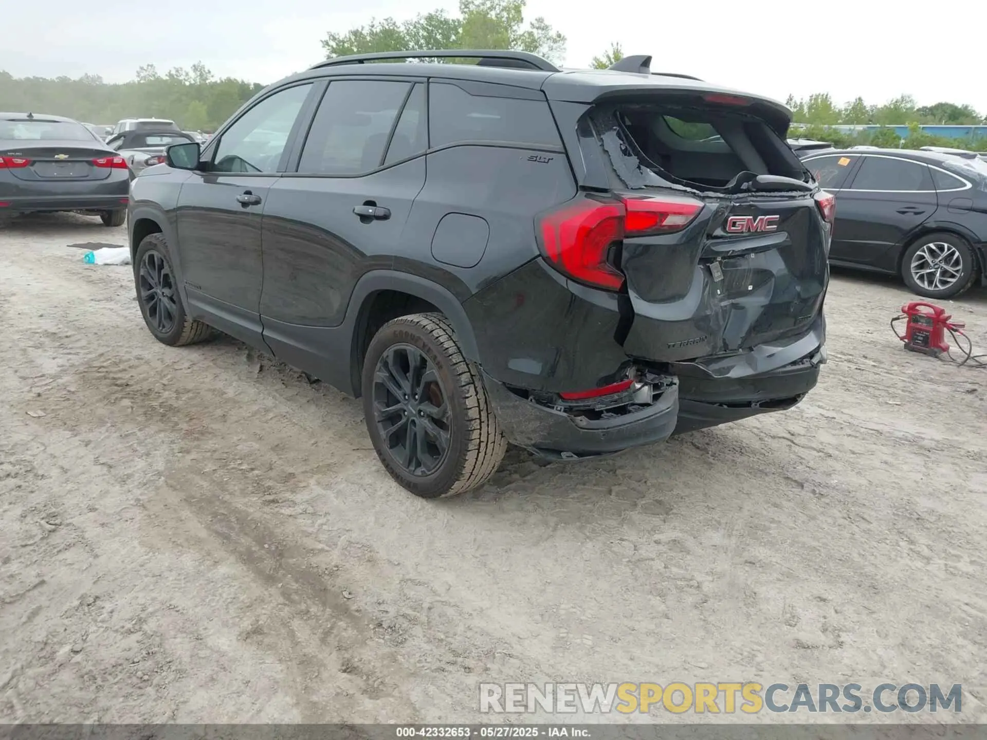 3 Photograph of a damaged car 3GKALVEV0KL102762 GMC TERRAIN 2019