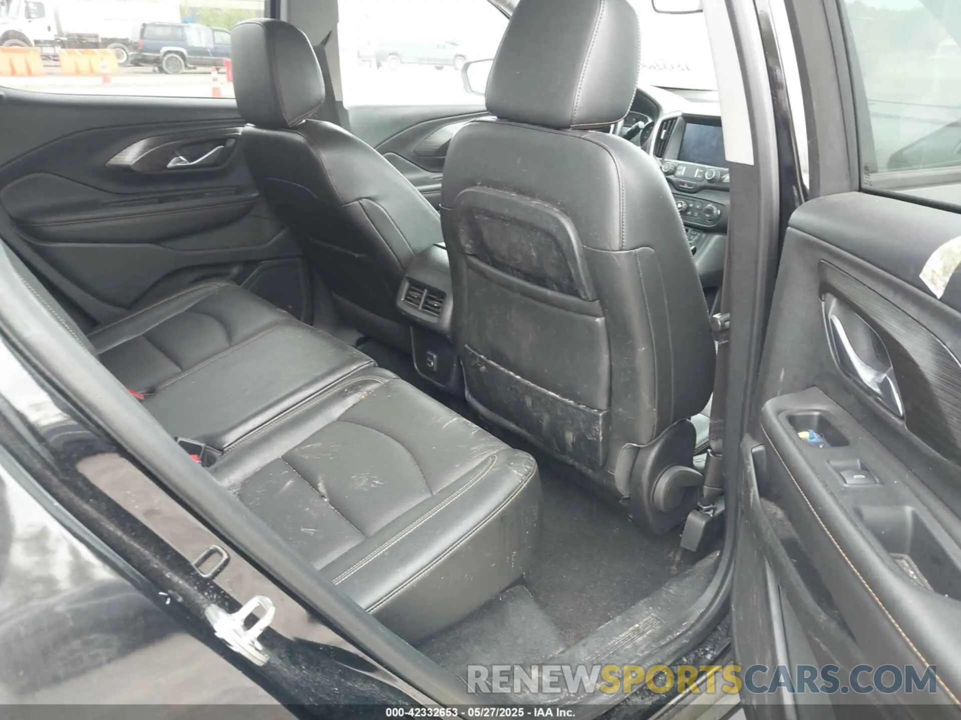 8 Photograph of a damaged car 3GKALVEV0KL102762 GMC TERRAIN 2019