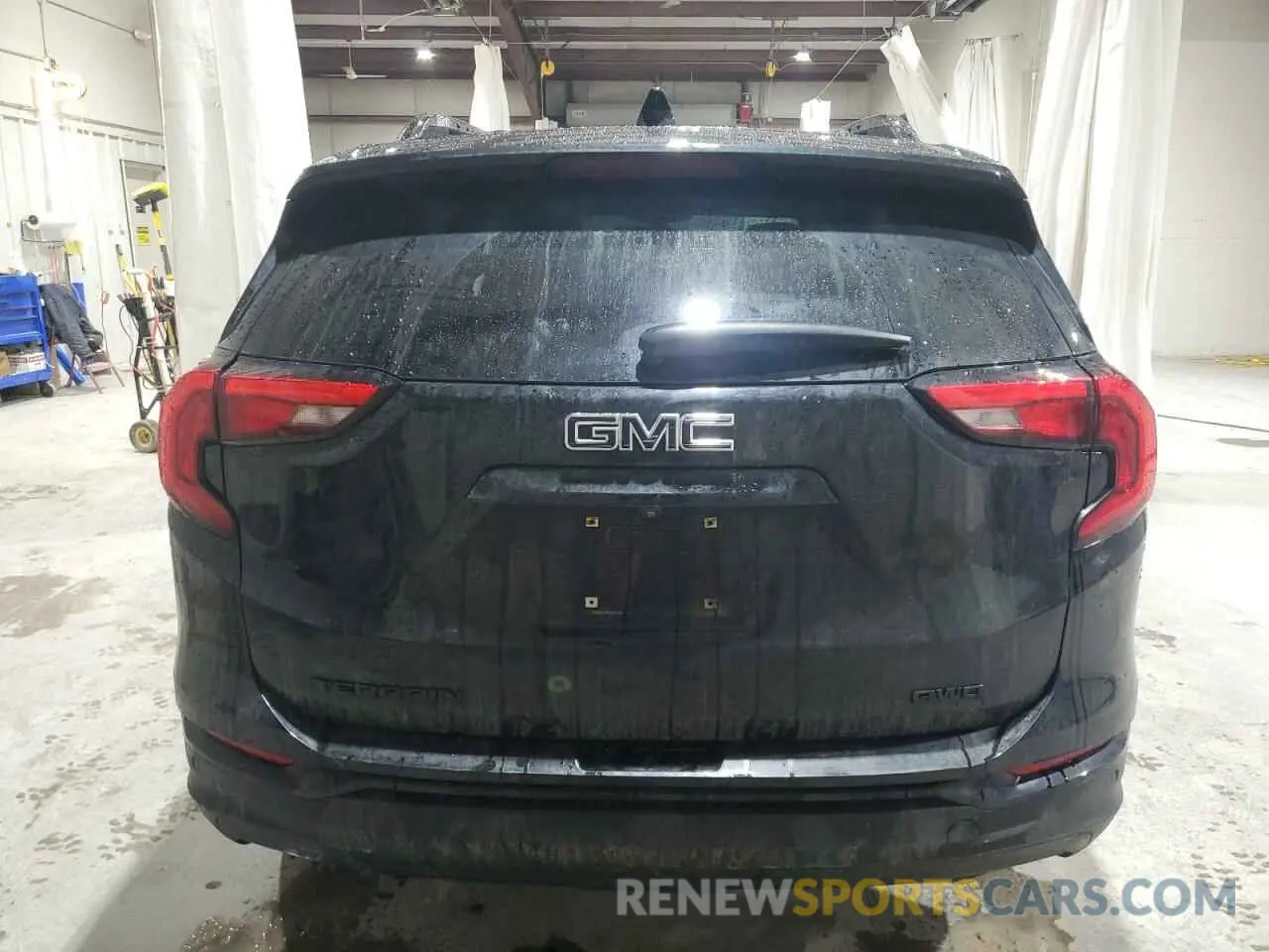 6 Photograph of a damaged car 3GKALVEV1KL318698 GMC TERRAIN 2019