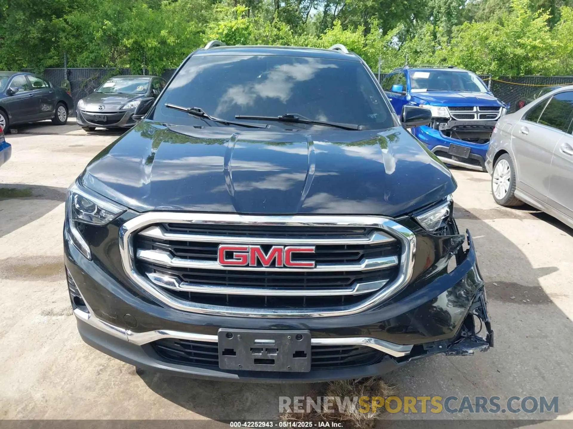 11 Photograph of a damaged car 3GKALVEV1KL324193 GMC TERRAIN 2019