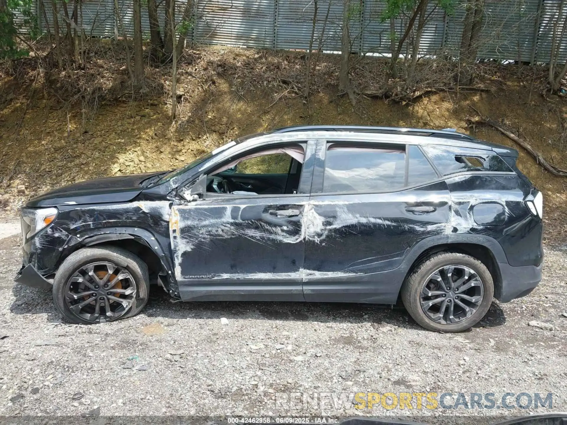 13 Photograph of a damaged car 3GKALVEV1KL333086 GMC TERRAIN 2019