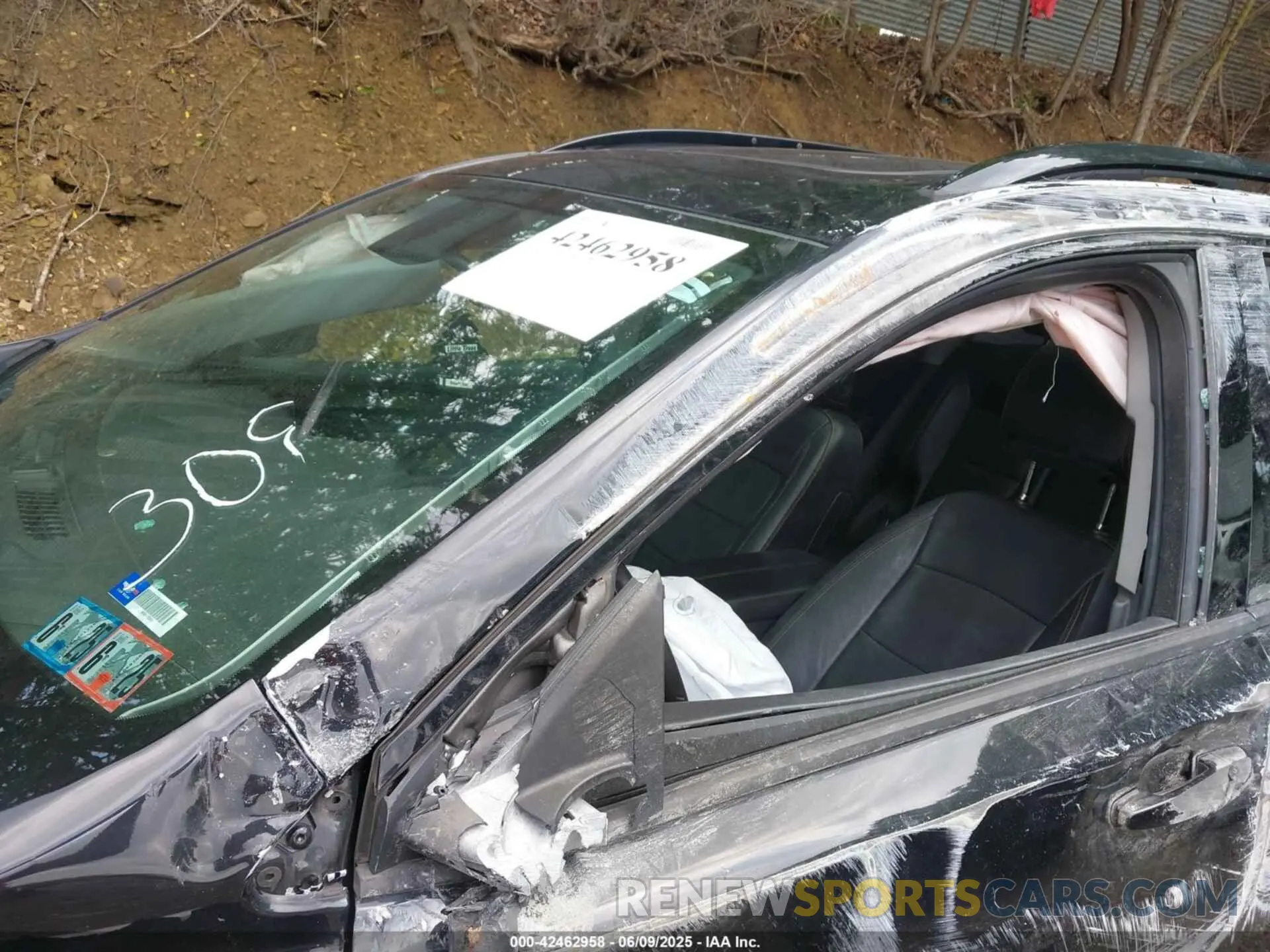 17 Photograph of a damaged car 3GKALVEV1KL333086 GMC TERRAIN 2019