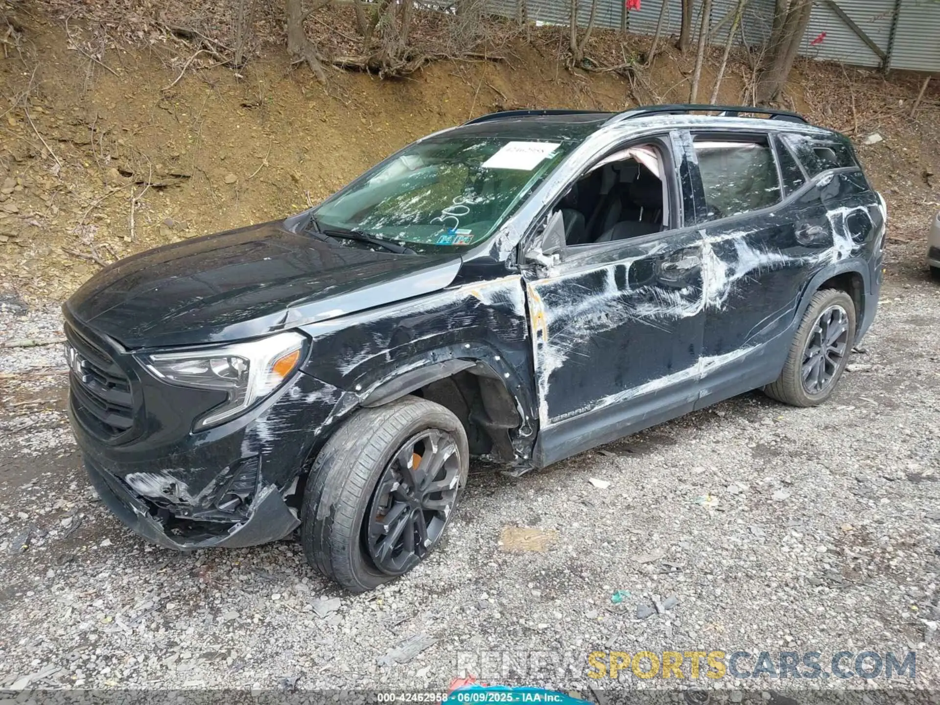 2 Photograph of a damaged car 3GKALVEV1KL333086 GMC TERRAIN 2019