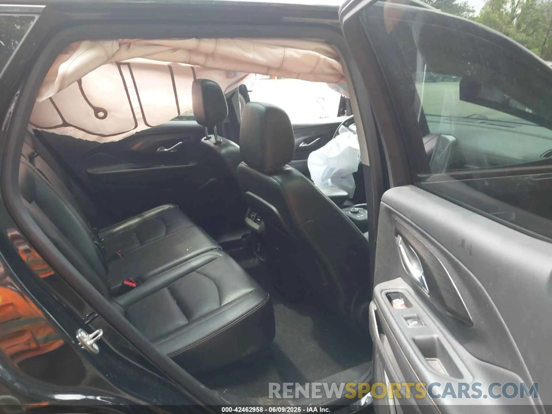 8 Photograph of a damaged car 3GKALVEV1KL333086 GMC TERRAIN 2019