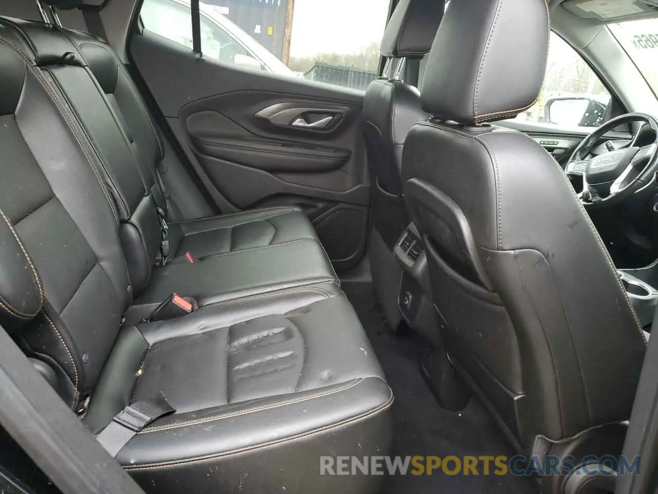 10 Photograph of a damaged car 3GKALVEV2KL327877 GMC TERRAIN 2019