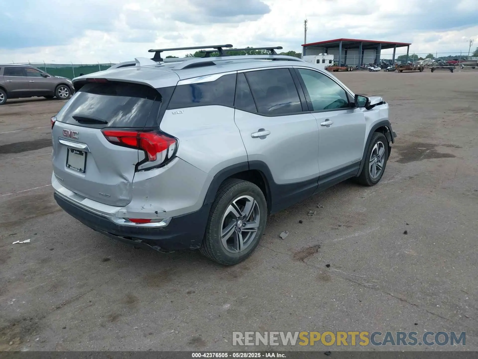 4 Photograph of a damaged car 3GKALVEV2KL330794 GMC TERRAIN 2019