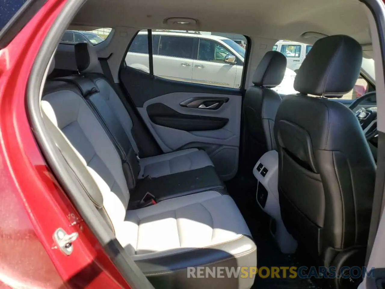 11 Photograph of a damaged car 3GKALVEV3KL304477 GMC TERRAIN 2019