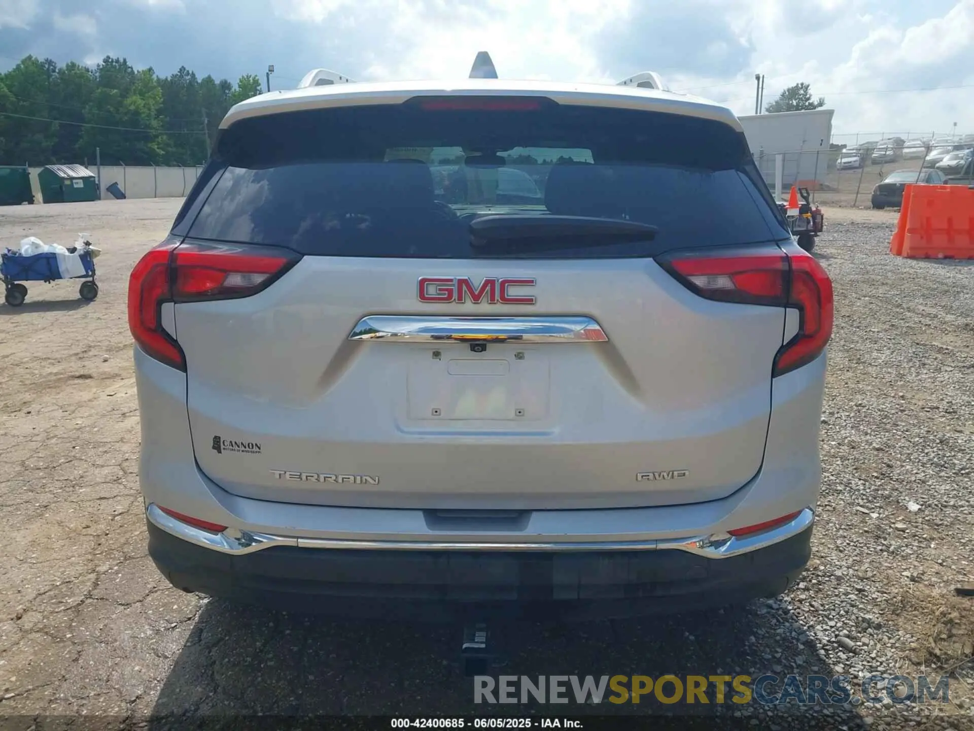 16 Photograph of a damaged car 3GKALVEV4KL182566 GMC TERRAIN 2019
